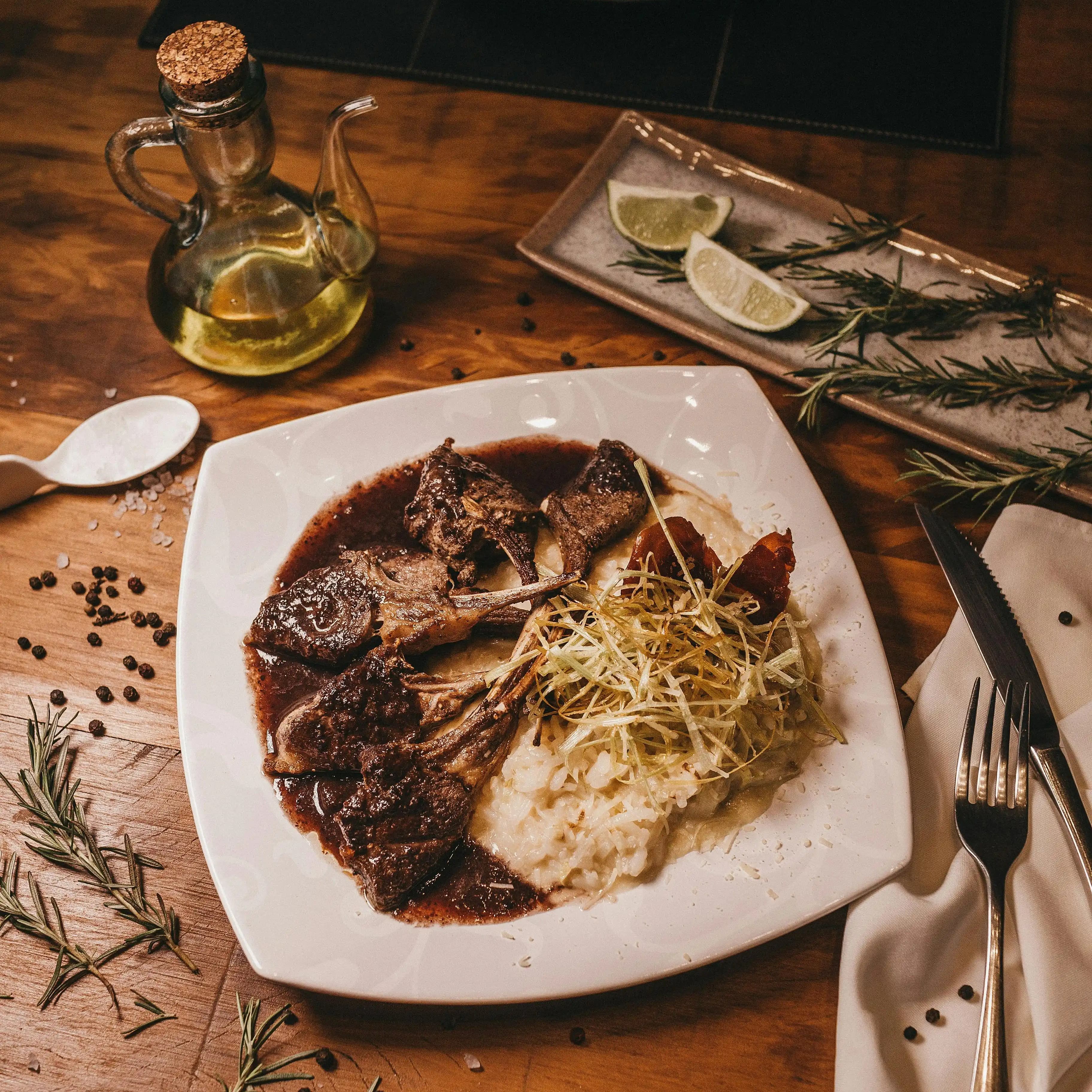 لوگوی فروشگاه رستوران ايتاليايى گرانول