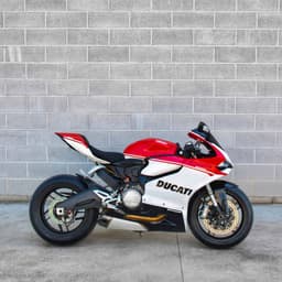 موتورسیکلت برجسته