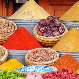 عطاری و خشکبار آفتاب