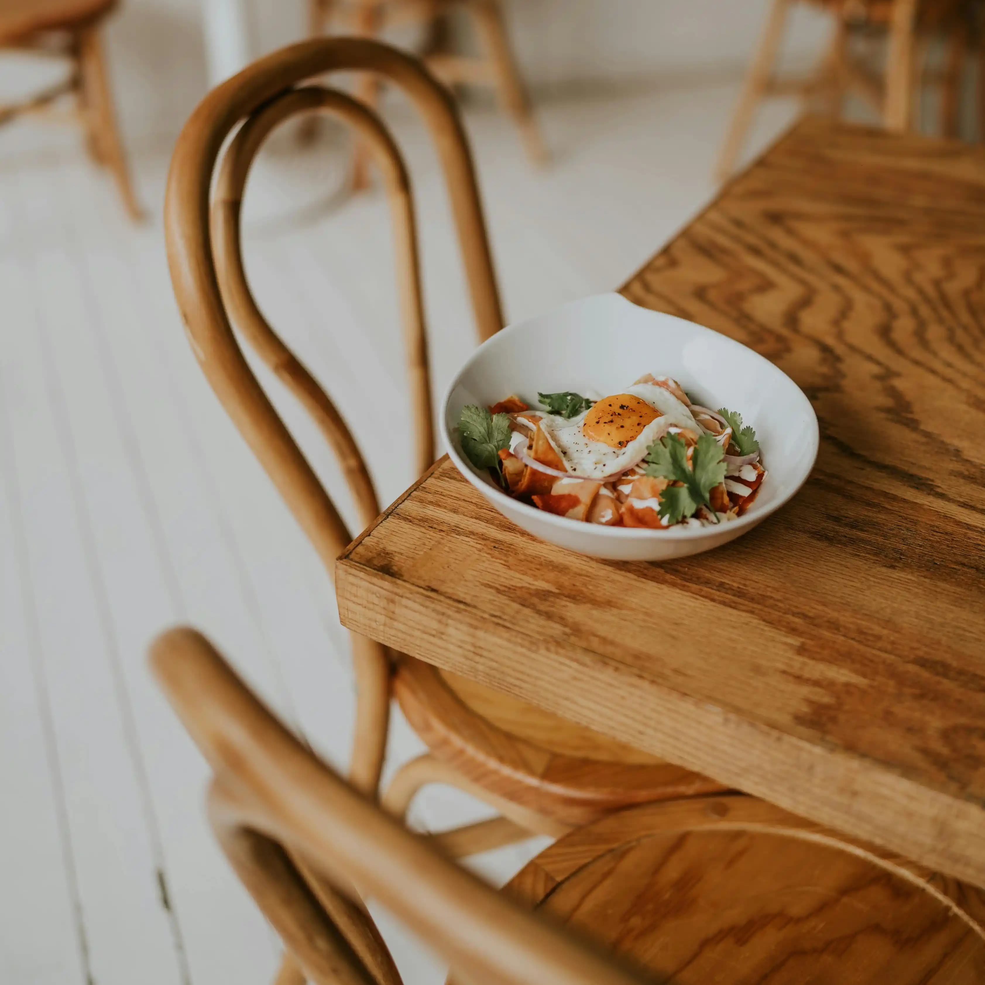 لوگوی فروشگاه کافه رستوران دژاوو