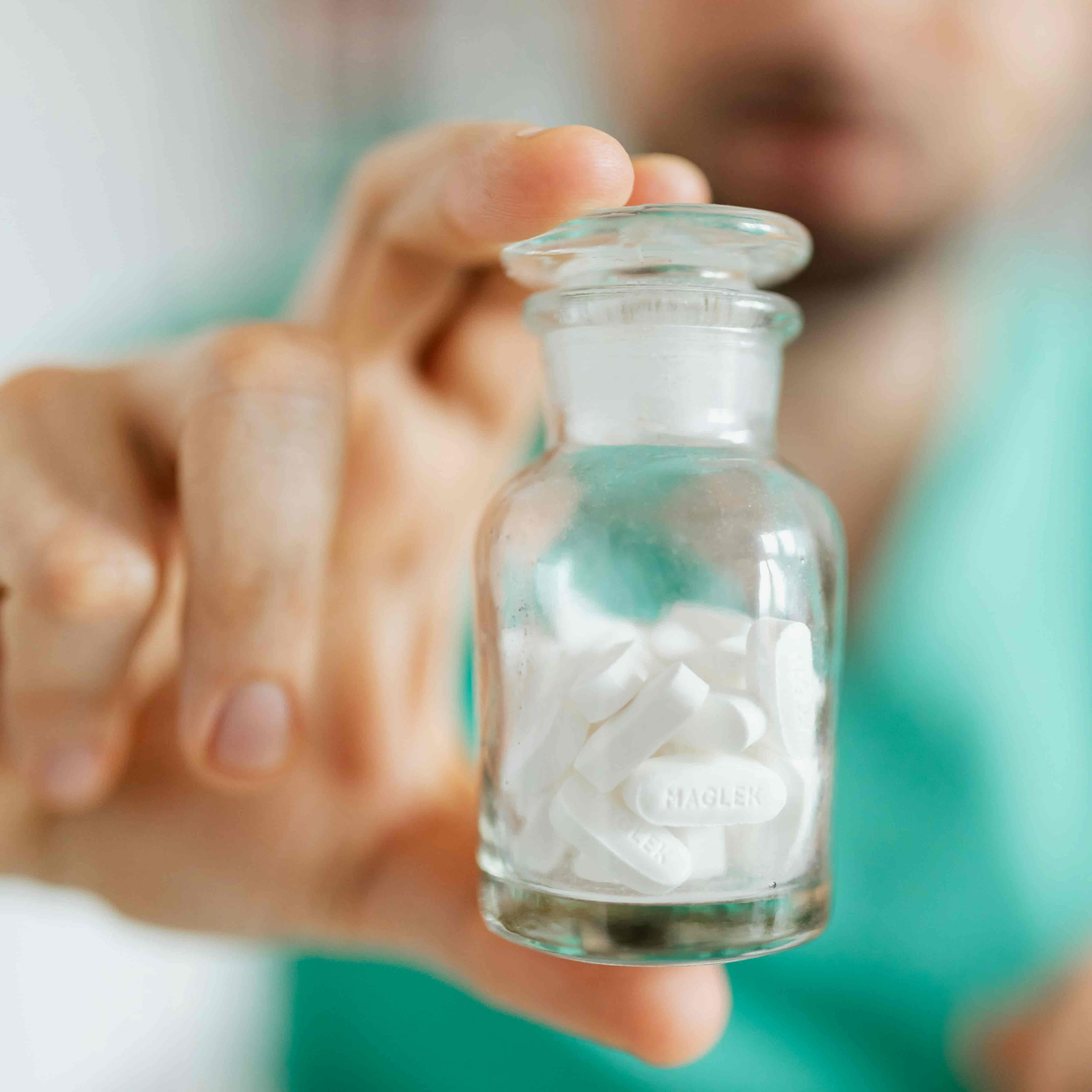 لوگوی فروشگاه درمانگاه حکمت