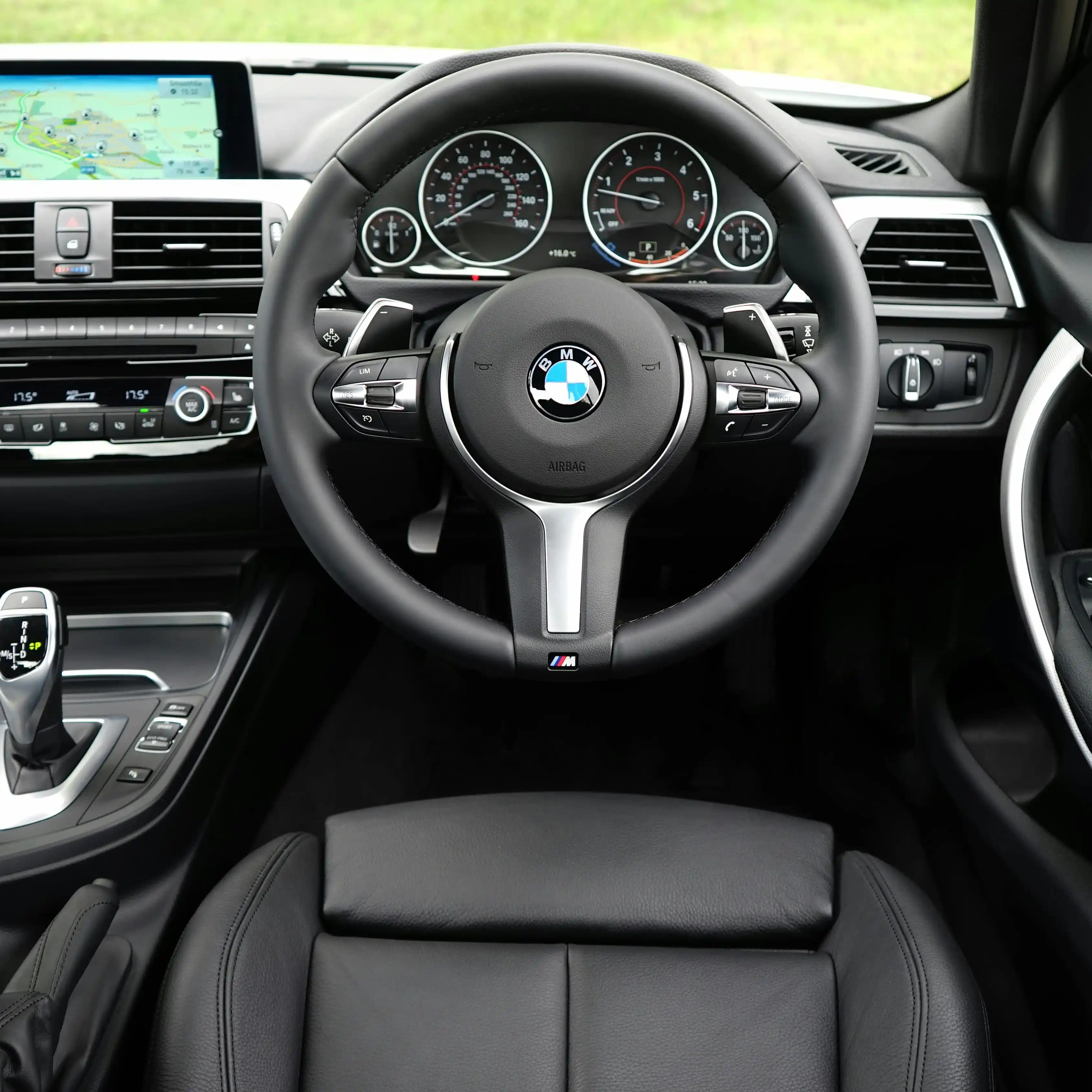 لوگوی فروشگاه نمایشگاه اتومبیل پوریا اسلامی