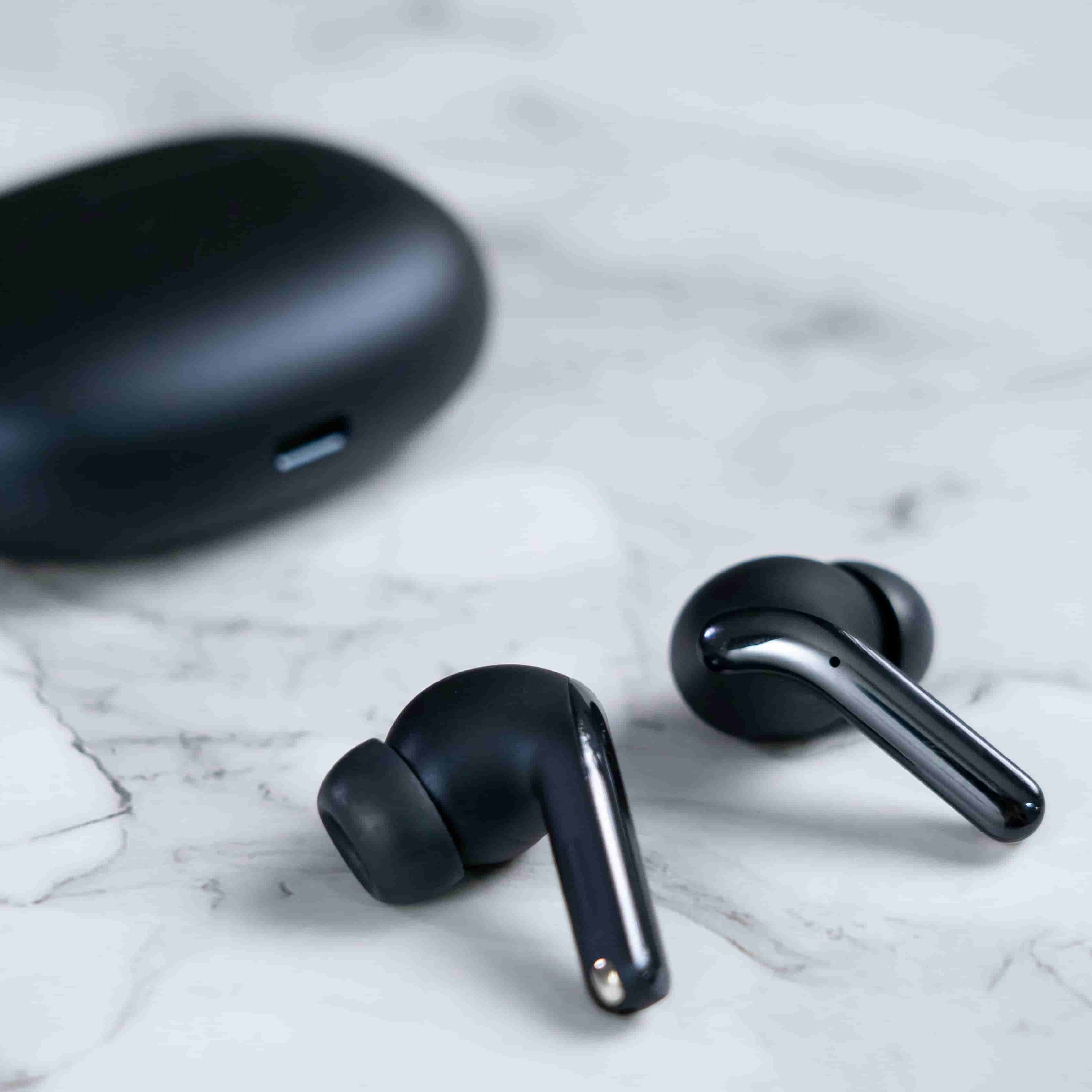 لوگوی فروشگاه موبایل ار اند بی