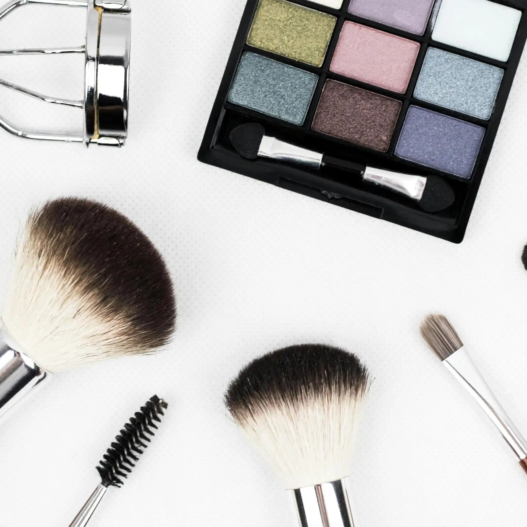 لوگوی فروشگاه عطر و اسانس narnia