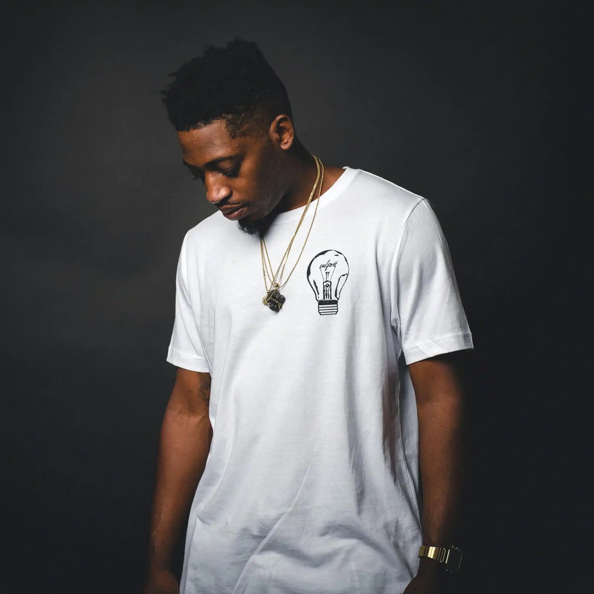 لوگوی فروشگاه پوشاک ریحانه