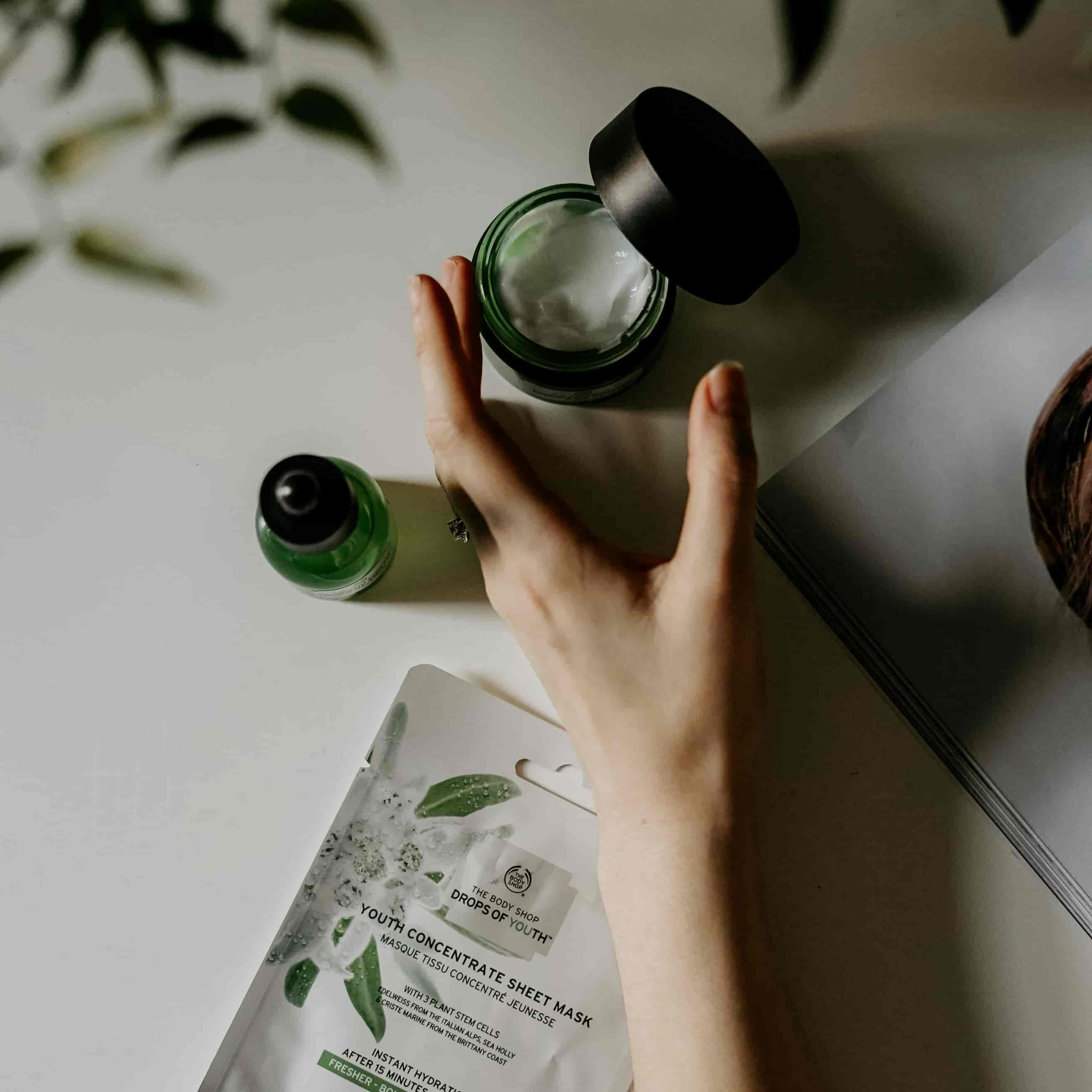 لوگوی فروشگاه گالری رایحه