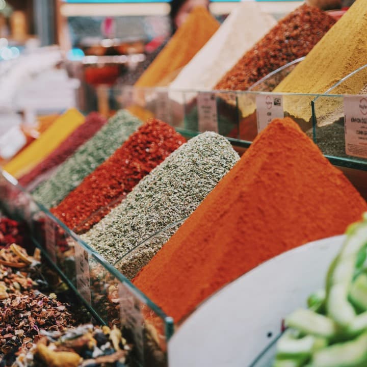 لوگوی فروشگاه عطاری ادویه دارچین