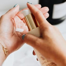 محصولات آرایشی سایا