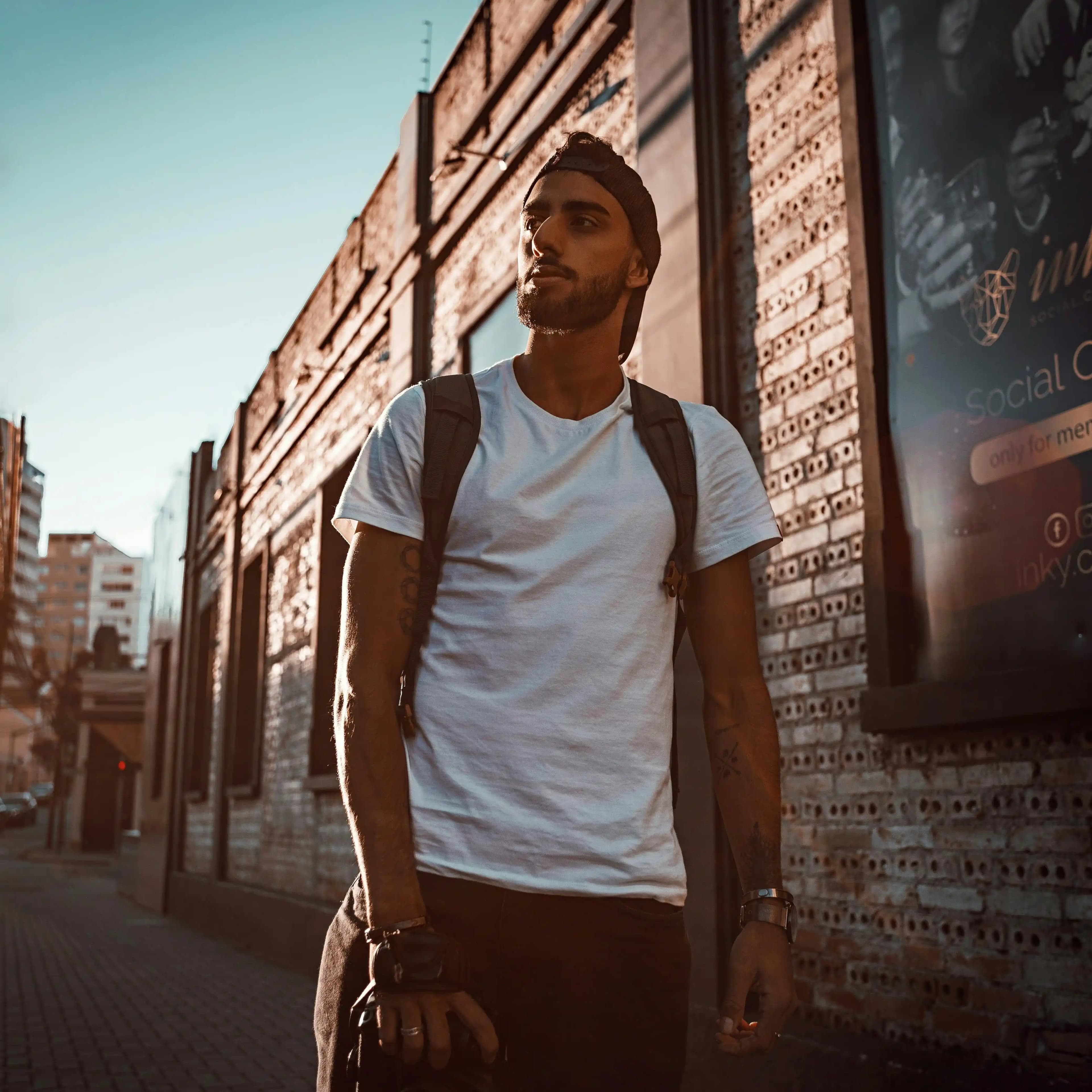 لوگوی فروشگاه پوشاک تیپ یک قائدی