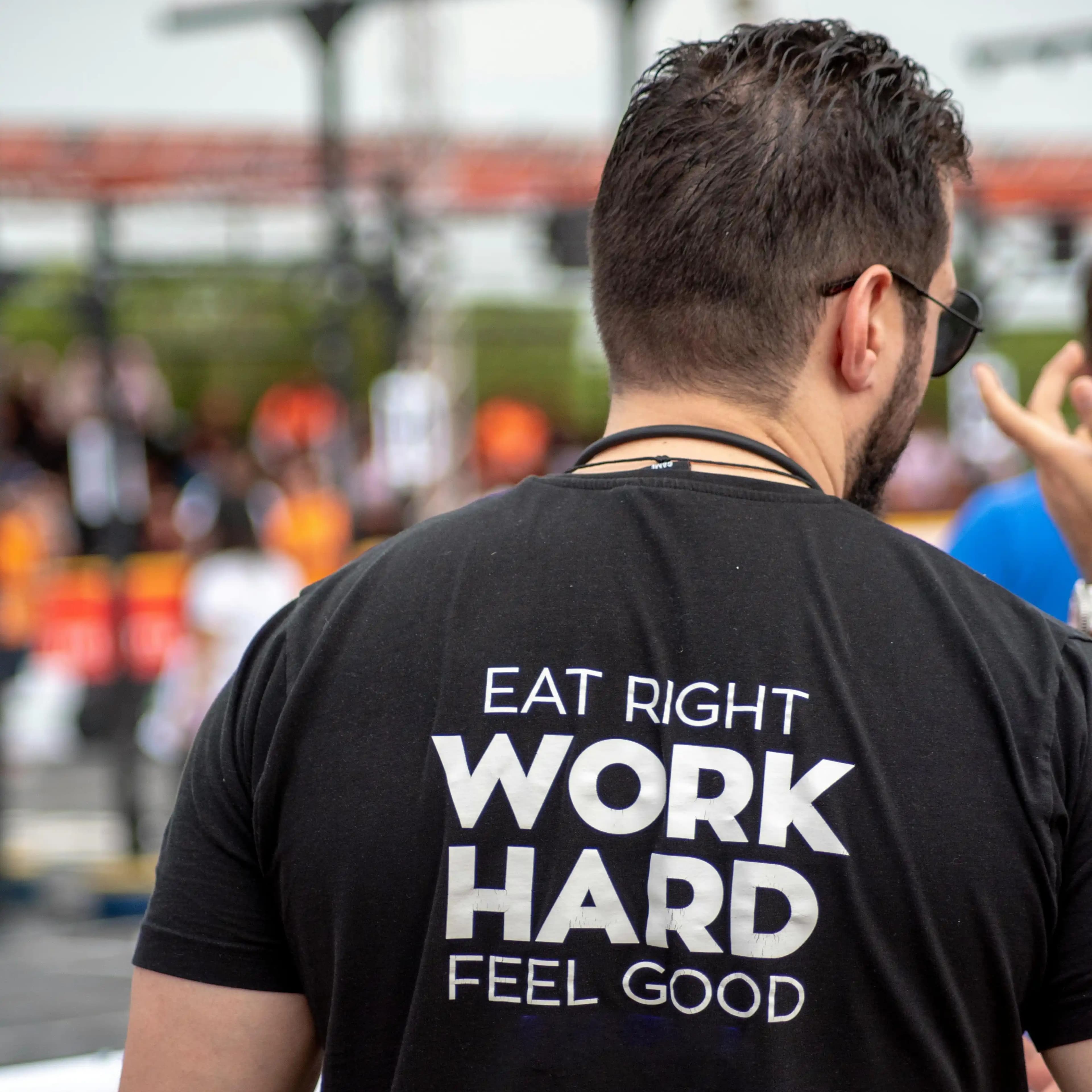 لوگوی فروشگاه پوشاک امید