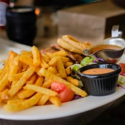 فست فود آس لند