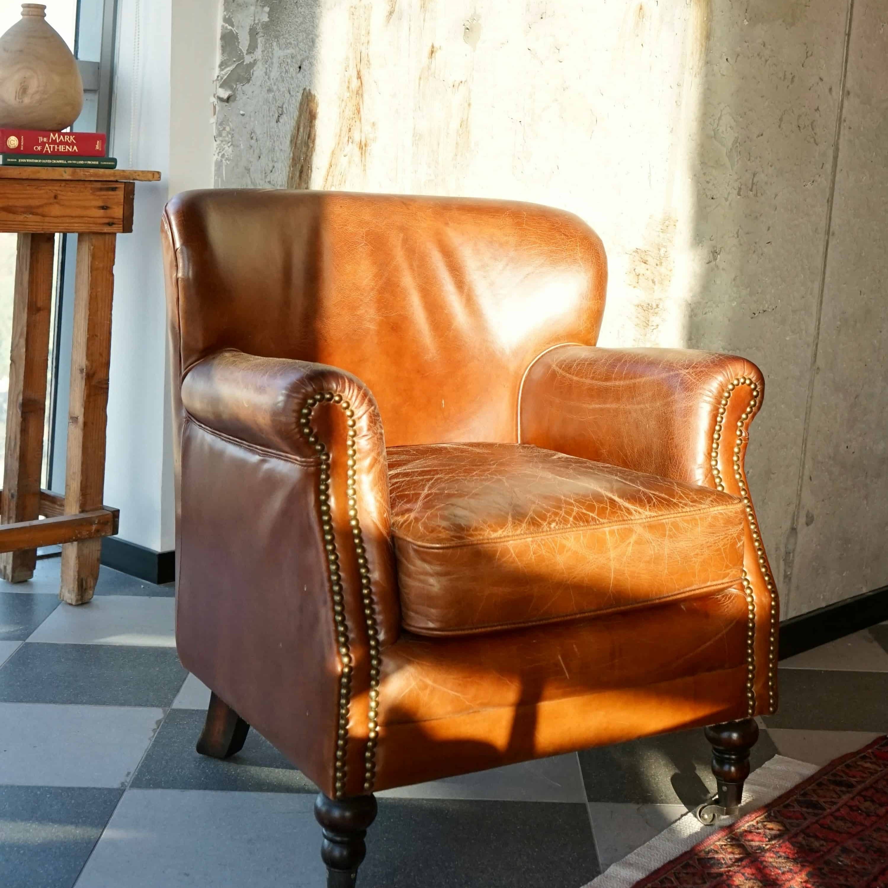 لوگوی فروشگاه مبلمان صدفی ارومیه | شهبازی