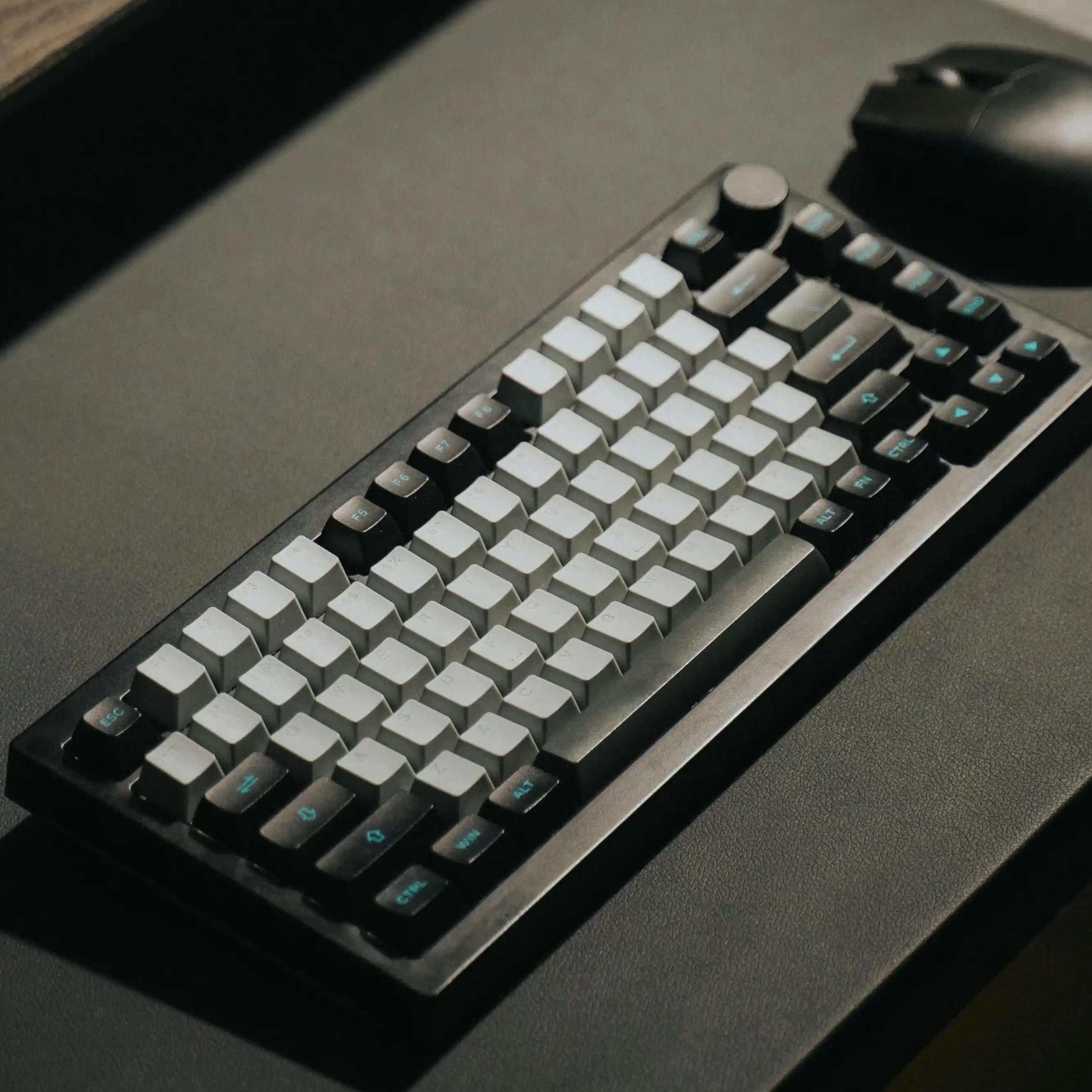 لوگوی فروشگاه خدمات کامپیوتری مبین