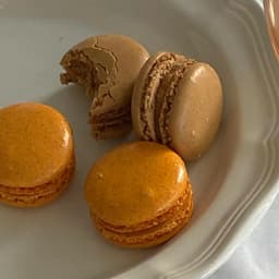 کافه قنادی رولت