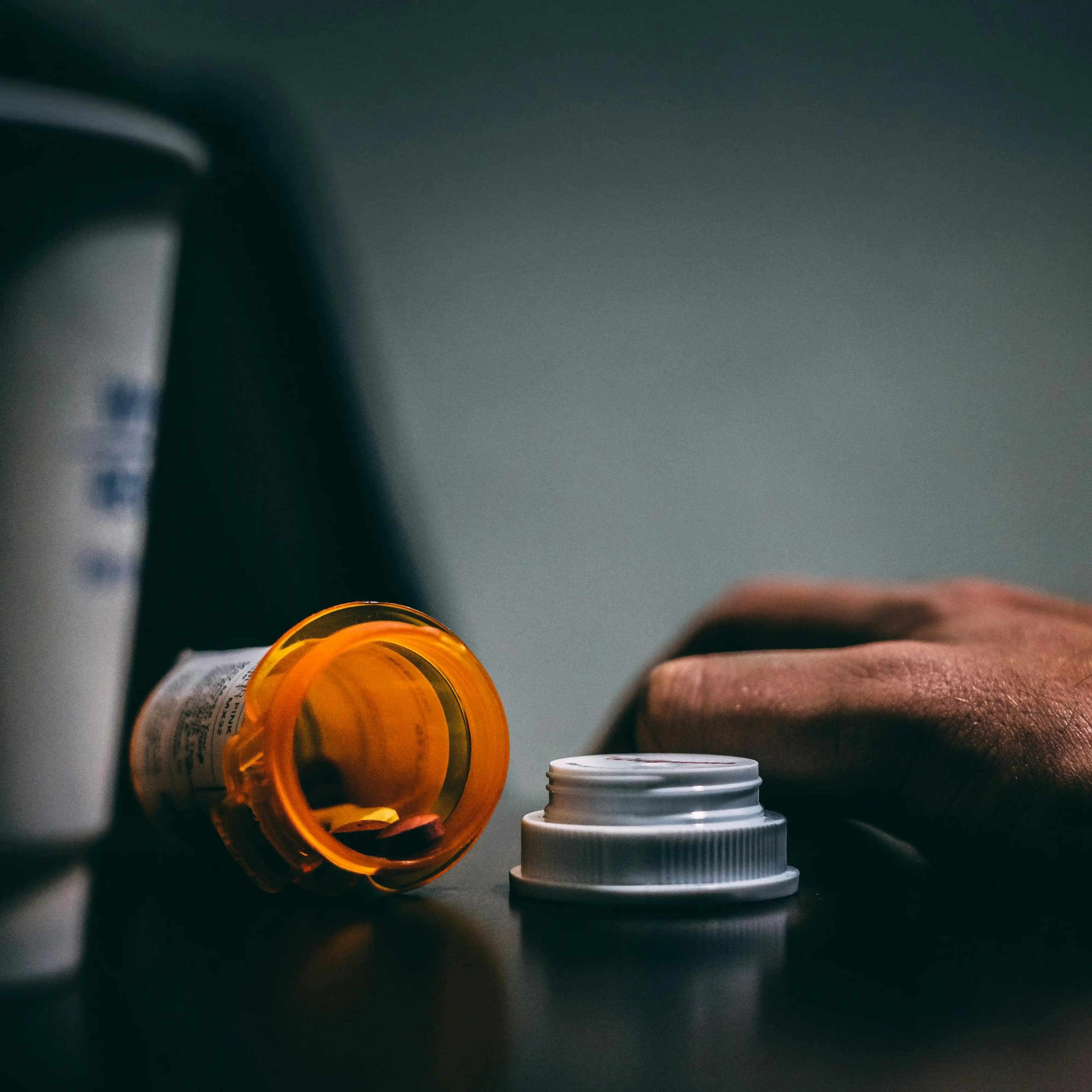 لوگوی فروشگاه دکتر سیاحی