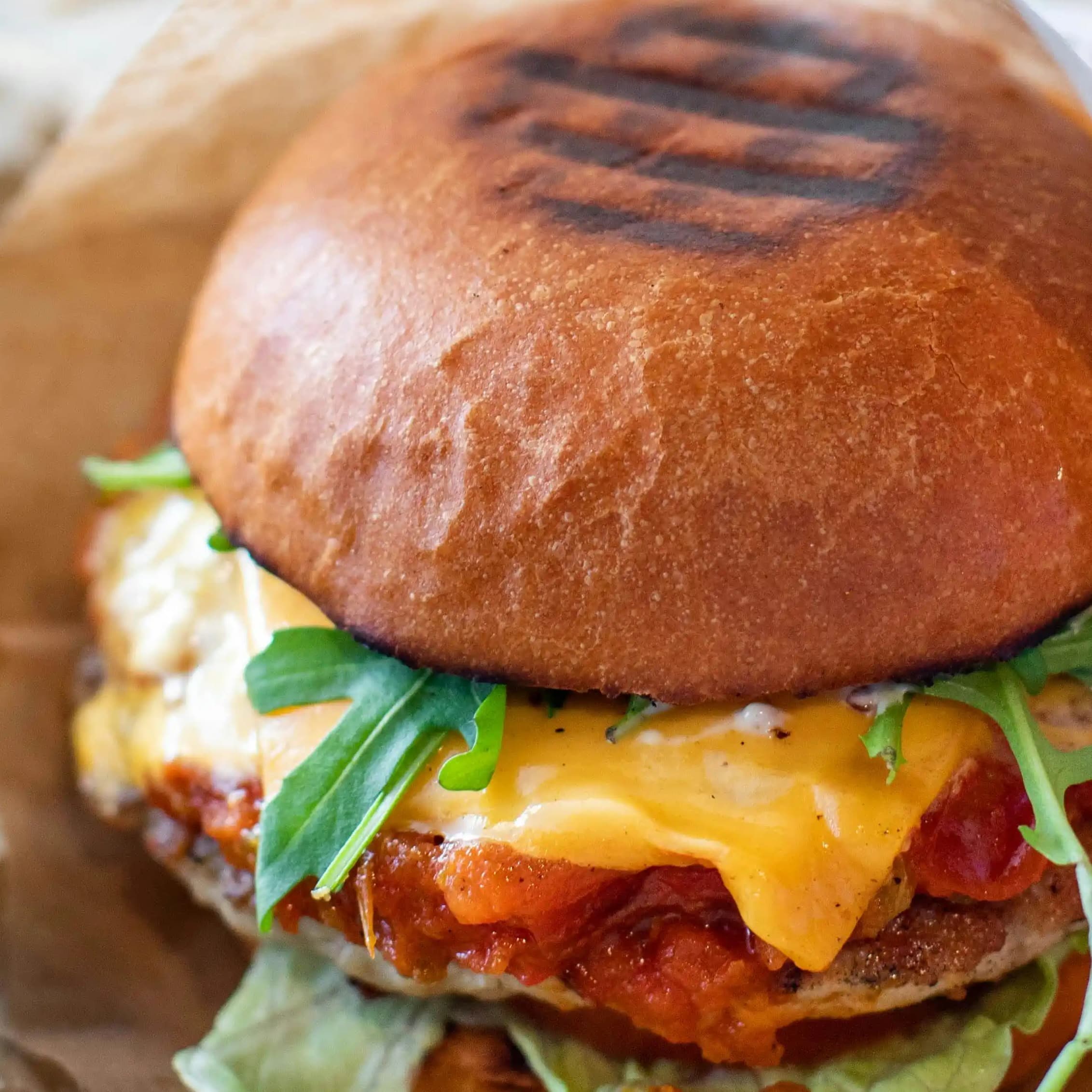 لوگوی فروشگاه پیتزا همبر راستی