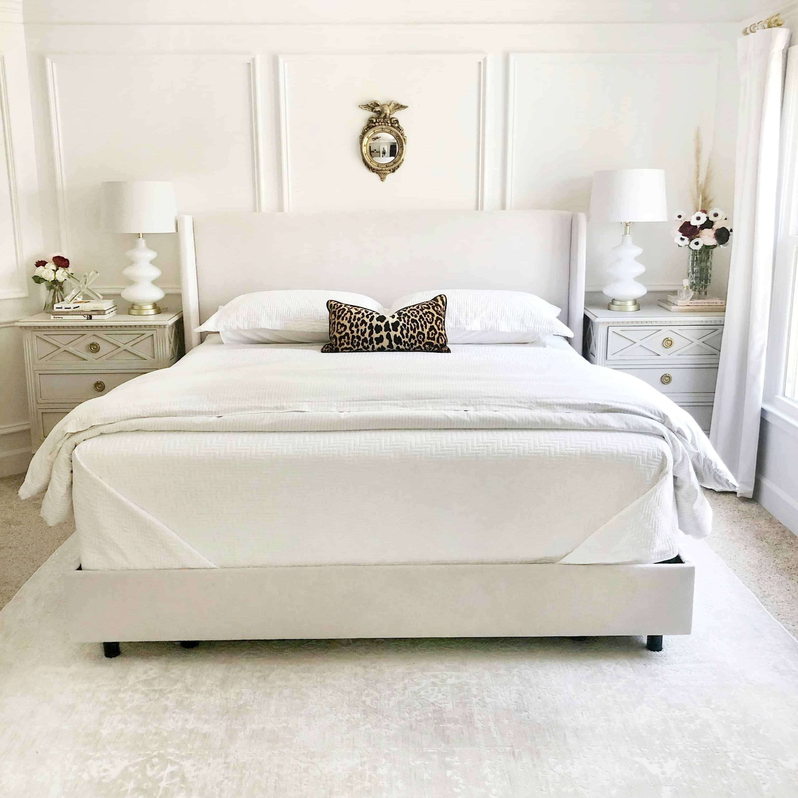 لوگوی فروشگاه مبلمان اداری طاهری | شعبه 1