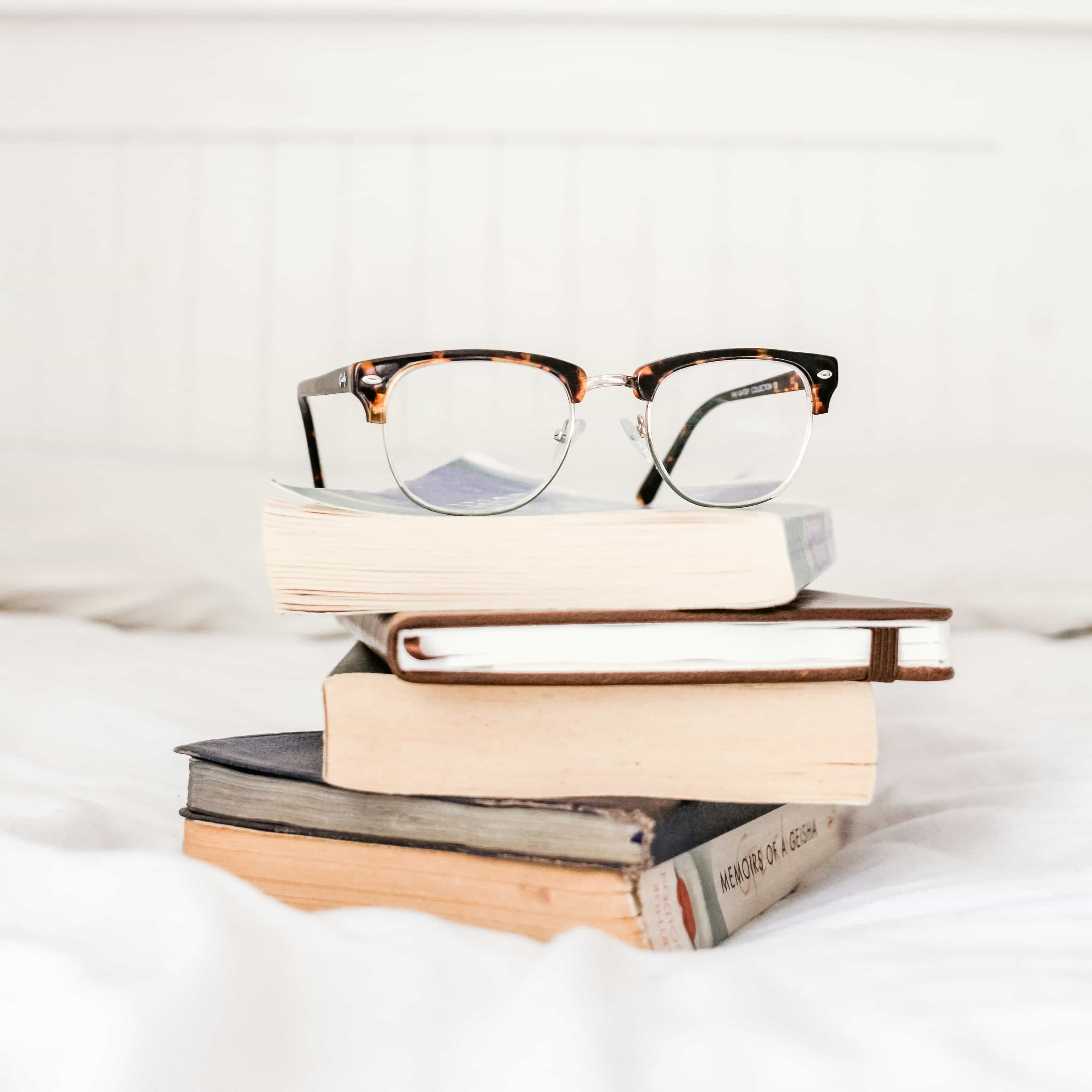 لوگوی فروشگاه عینک سافیلو