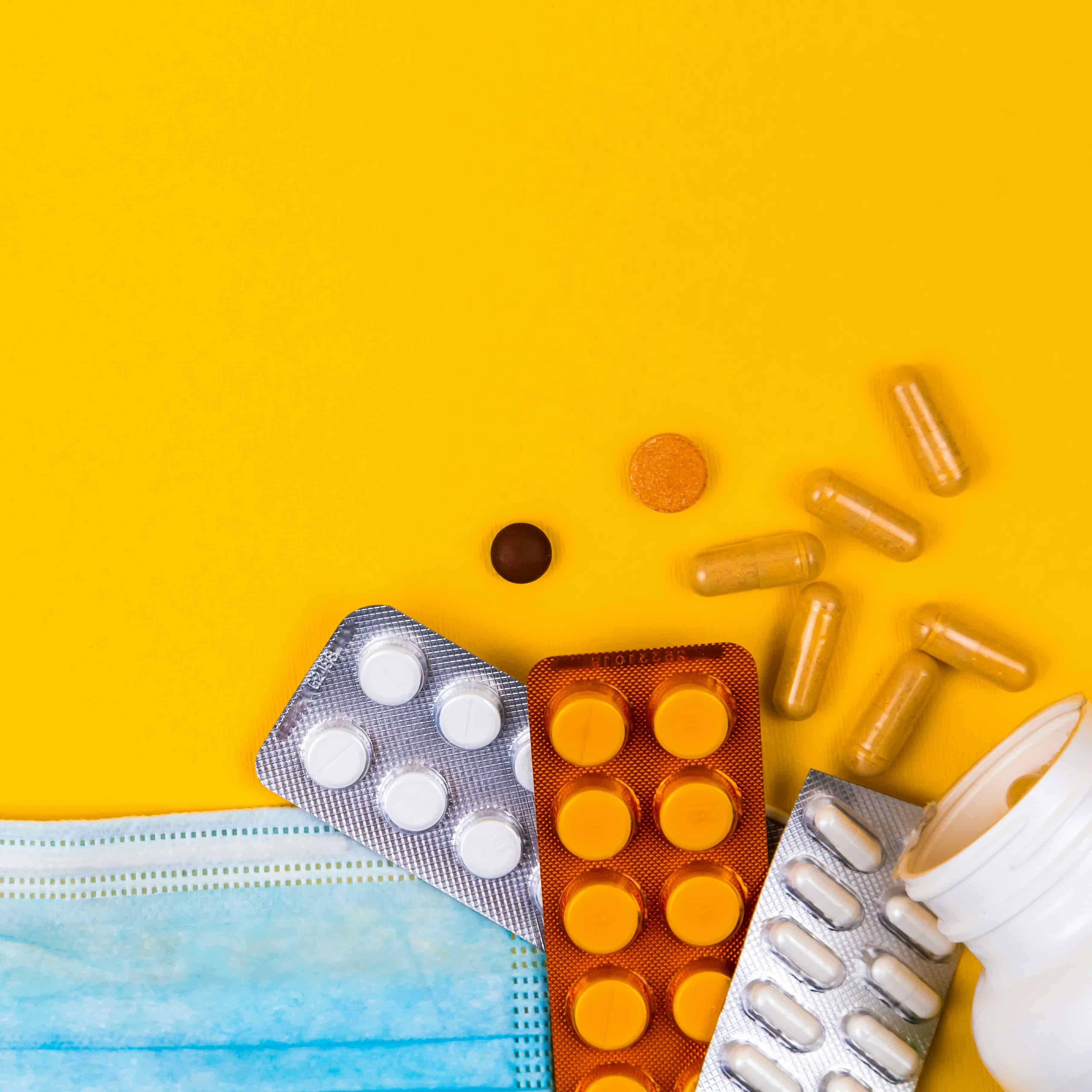 لوگوی فروشگاه داروخانه دکتر بیات