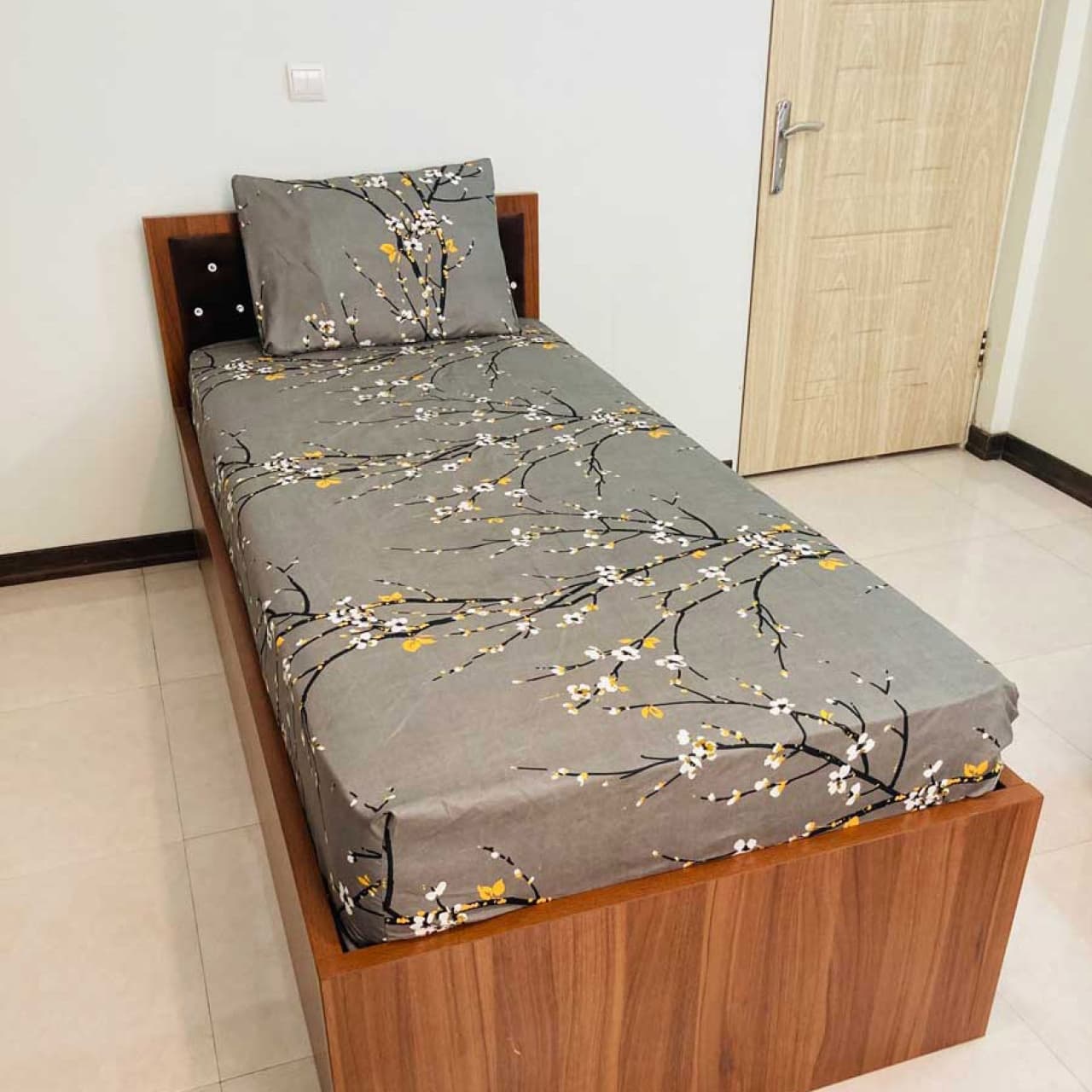 سرویس روتختی مدل کشدار طرح زنبق تکنفره ۲تیکه