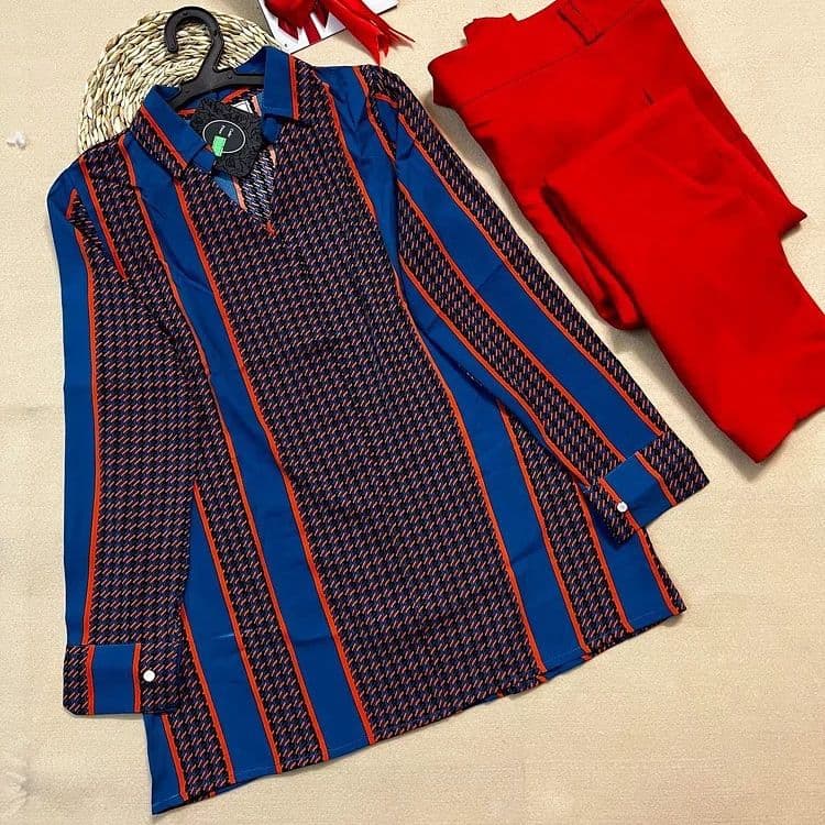 شومیز کرپ جلوبسته طرح پیچازی قرمز