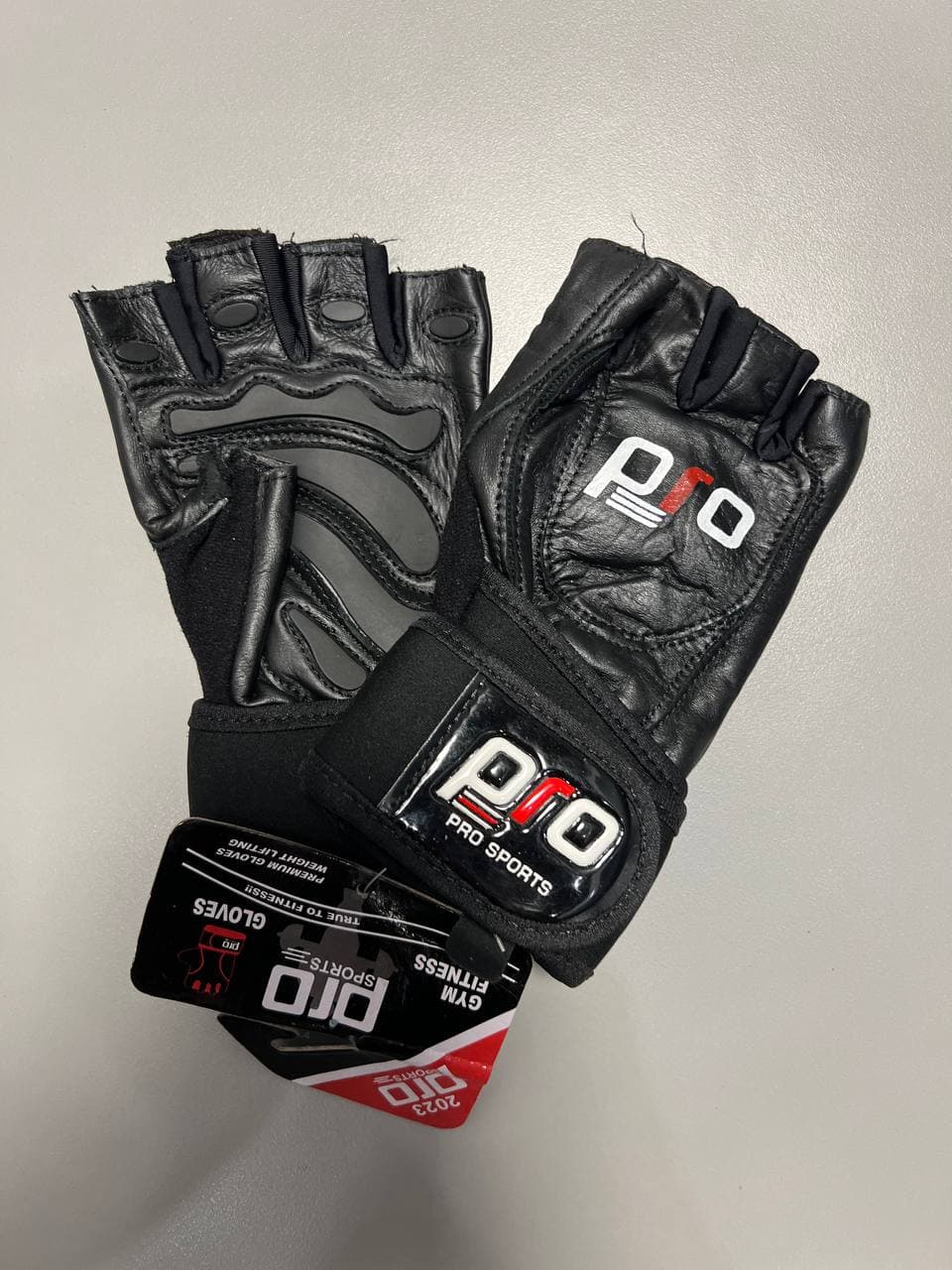 دستکش بدنسازی چرمی مارک پاور و پرو کد ۸۳۷۹