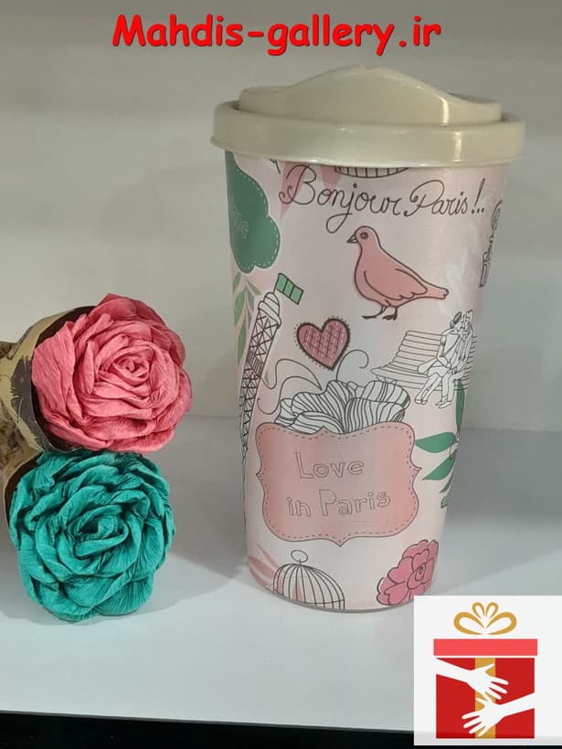 لیوان پلاستیکی