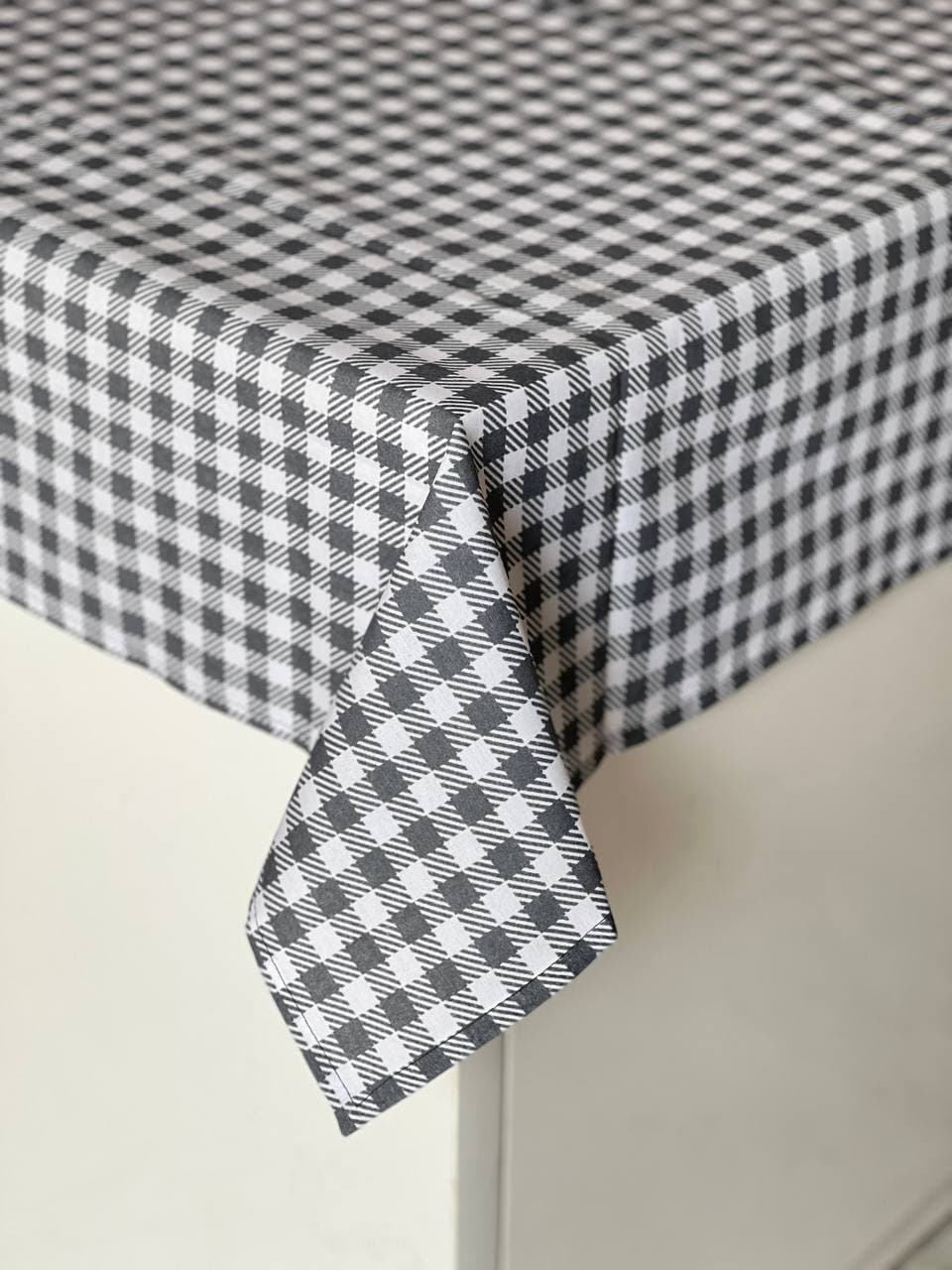 رومیزی پارچه ای شطرنجی- رنگ طوسی