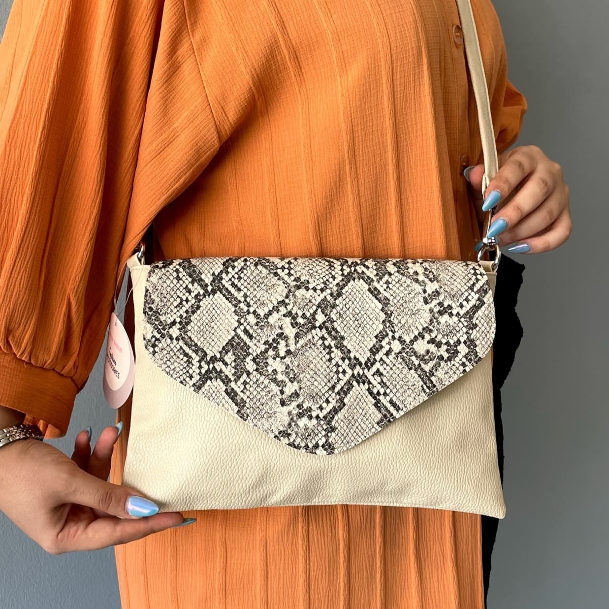 کیف یکطرفه زنانه برند Accessories