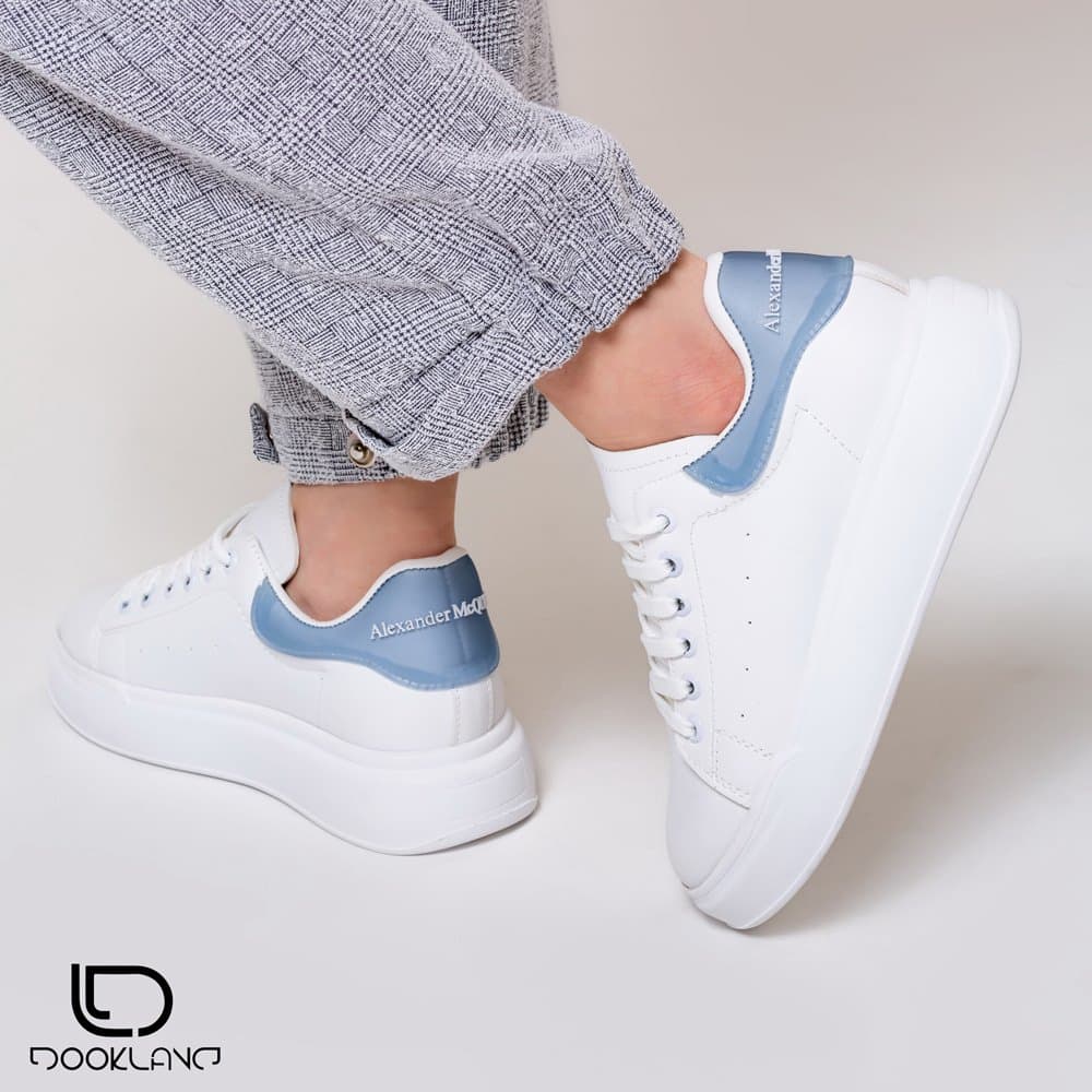 ونس دخترانه مکویین