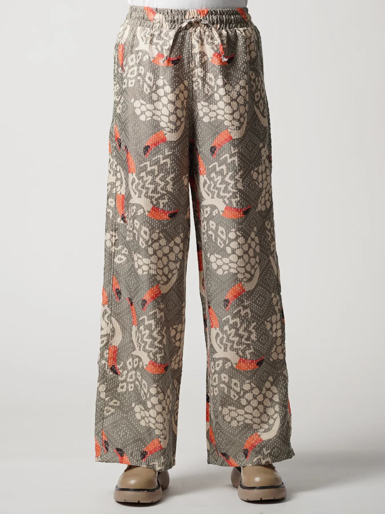 شلوار صدری کرم زنانه طرحدار