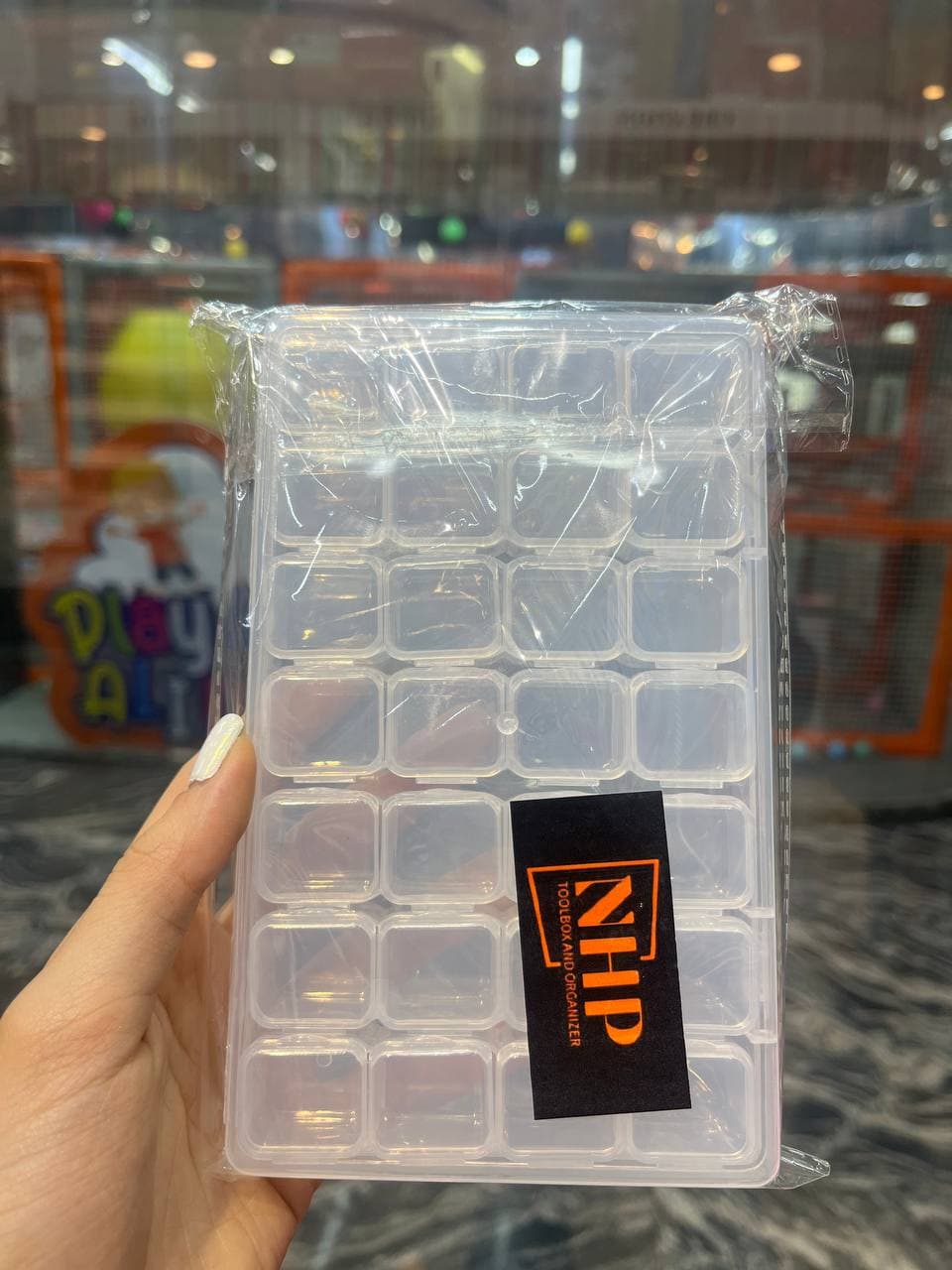 ظرف / جعبه دیزاین ناخن دونه های 4 عددی NHP