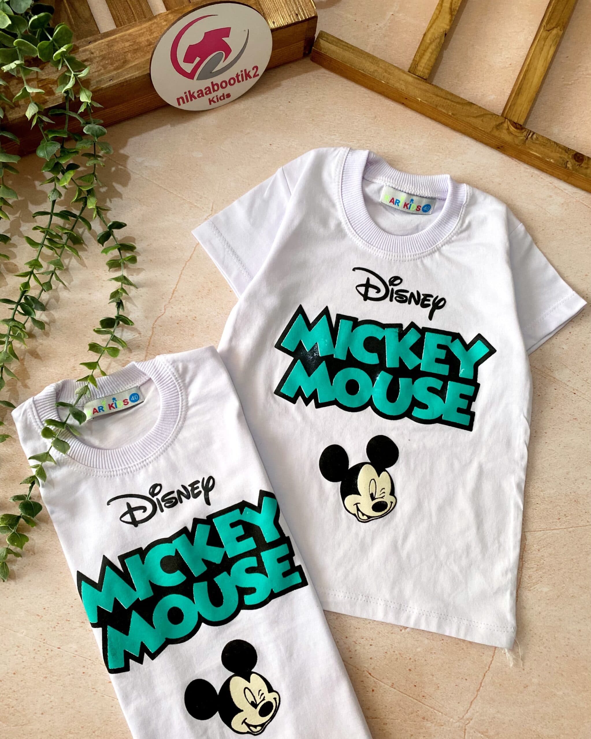 تیشرت میکی سبز