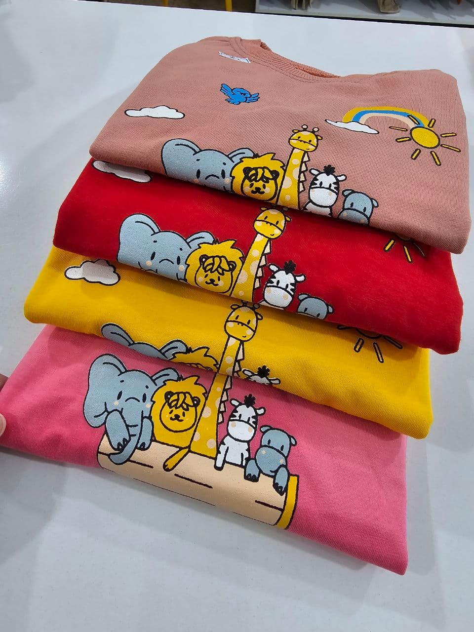 ست زرافه و دوستان