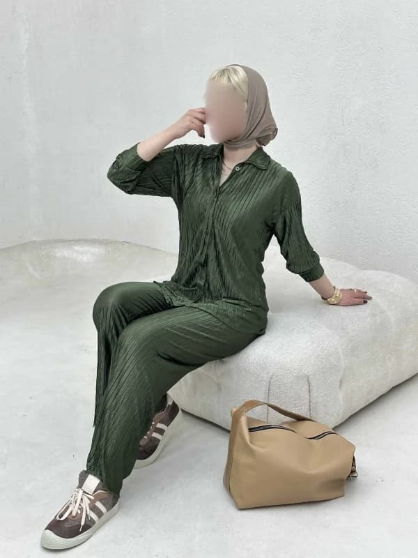 مانتو و شلوار پلیسه ساتن