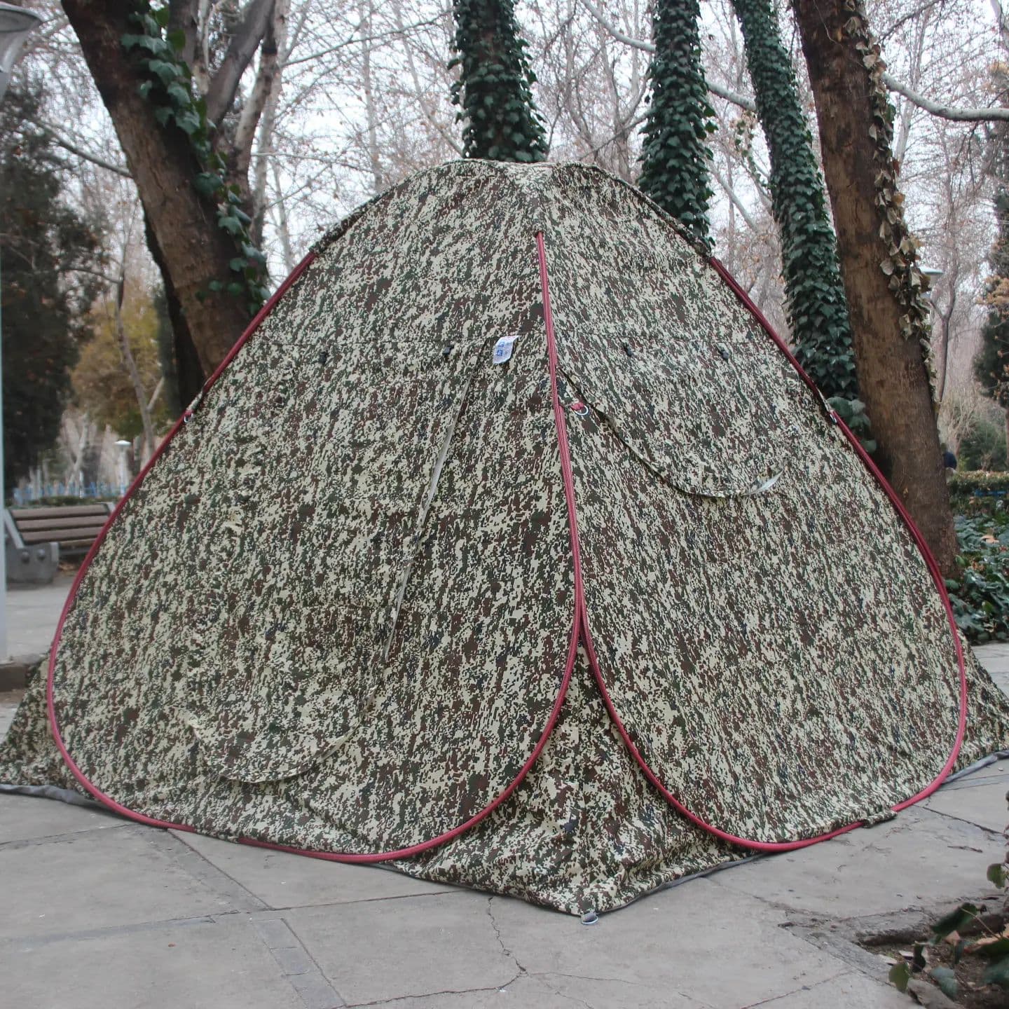 نمونه استتار یا طرحدار در این نمونه چادر پارچه کاملا