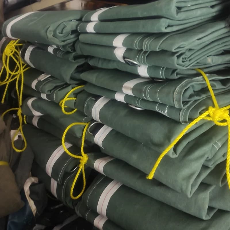 چادر خاور سایز 8در5 برزنت اصلی 6لا3 لا ضخیم ( 9لا) صددرصد ضداب.هزینه ی ارسال به عهده مشتری با تیپاکس.