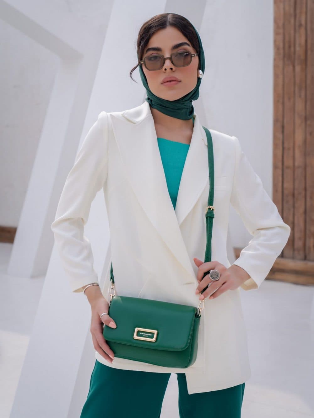 کیف دوشی زنانه دیویدجونز مدل CM6762