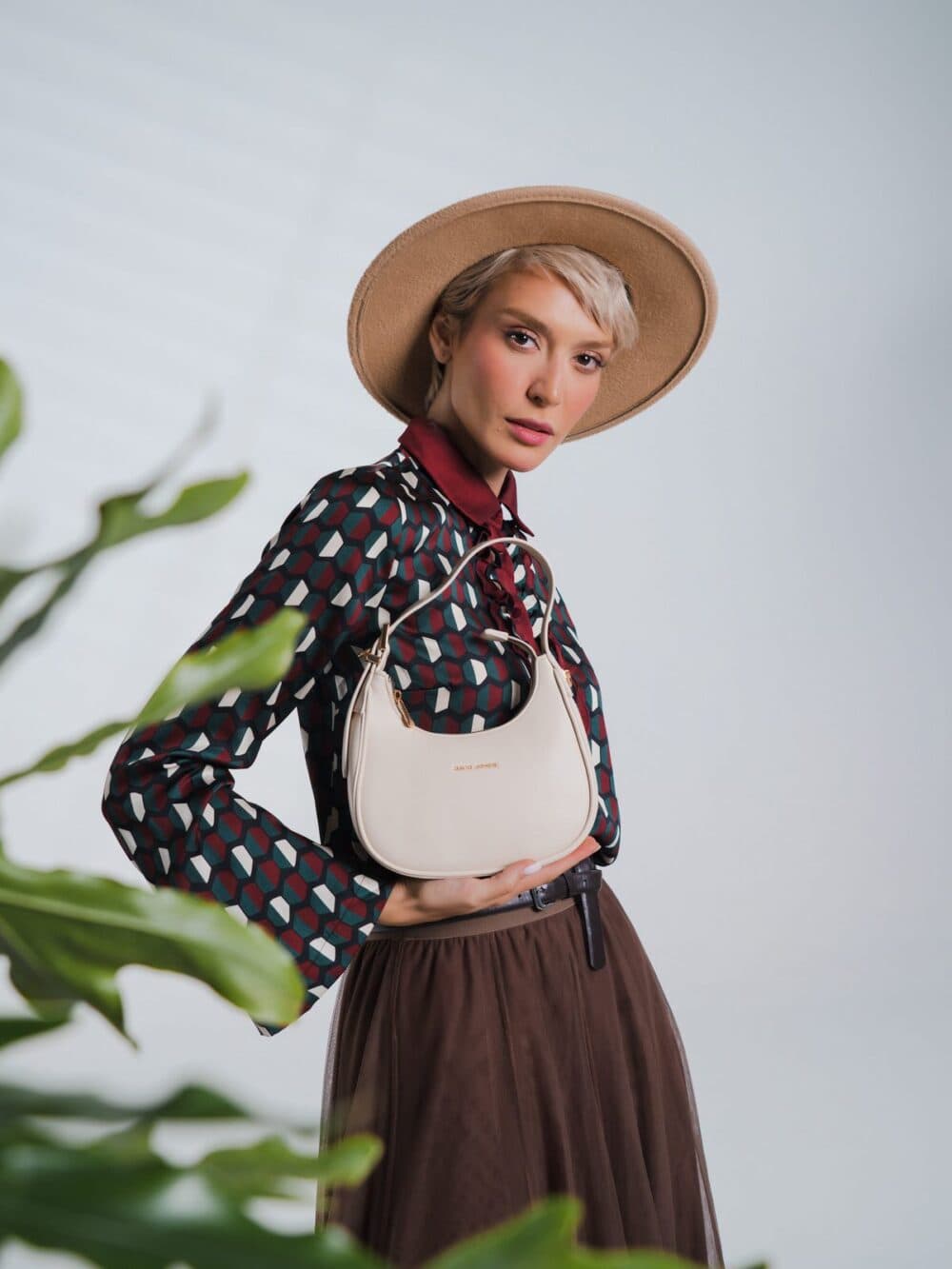 کیف دوشی زنانه دیوید جونز مدل CM7323