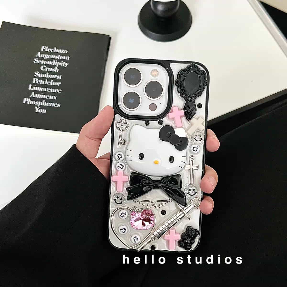 قاب کیتی کادر درمان (آیفون)