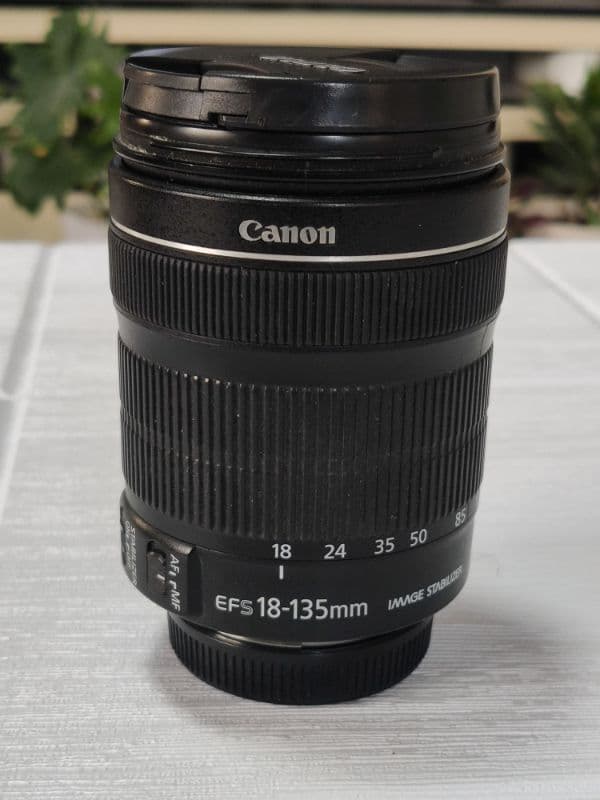 لنز کانن EF-S 18-135mm f/3.5-5.6 IS STM – دست دوم canon ef-s