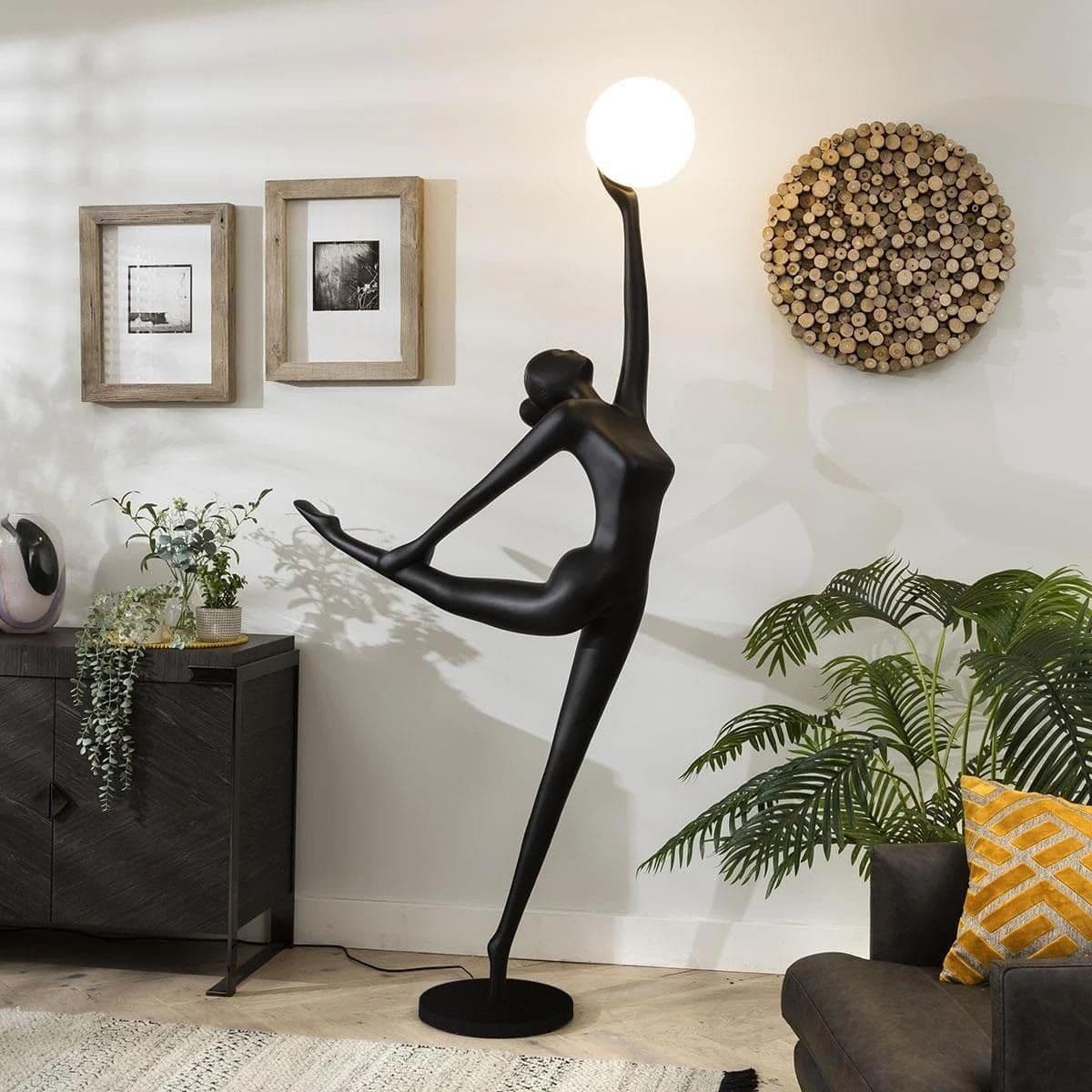 مجسمه فیگور انسان مدل والس ستارگان (کد 9530)