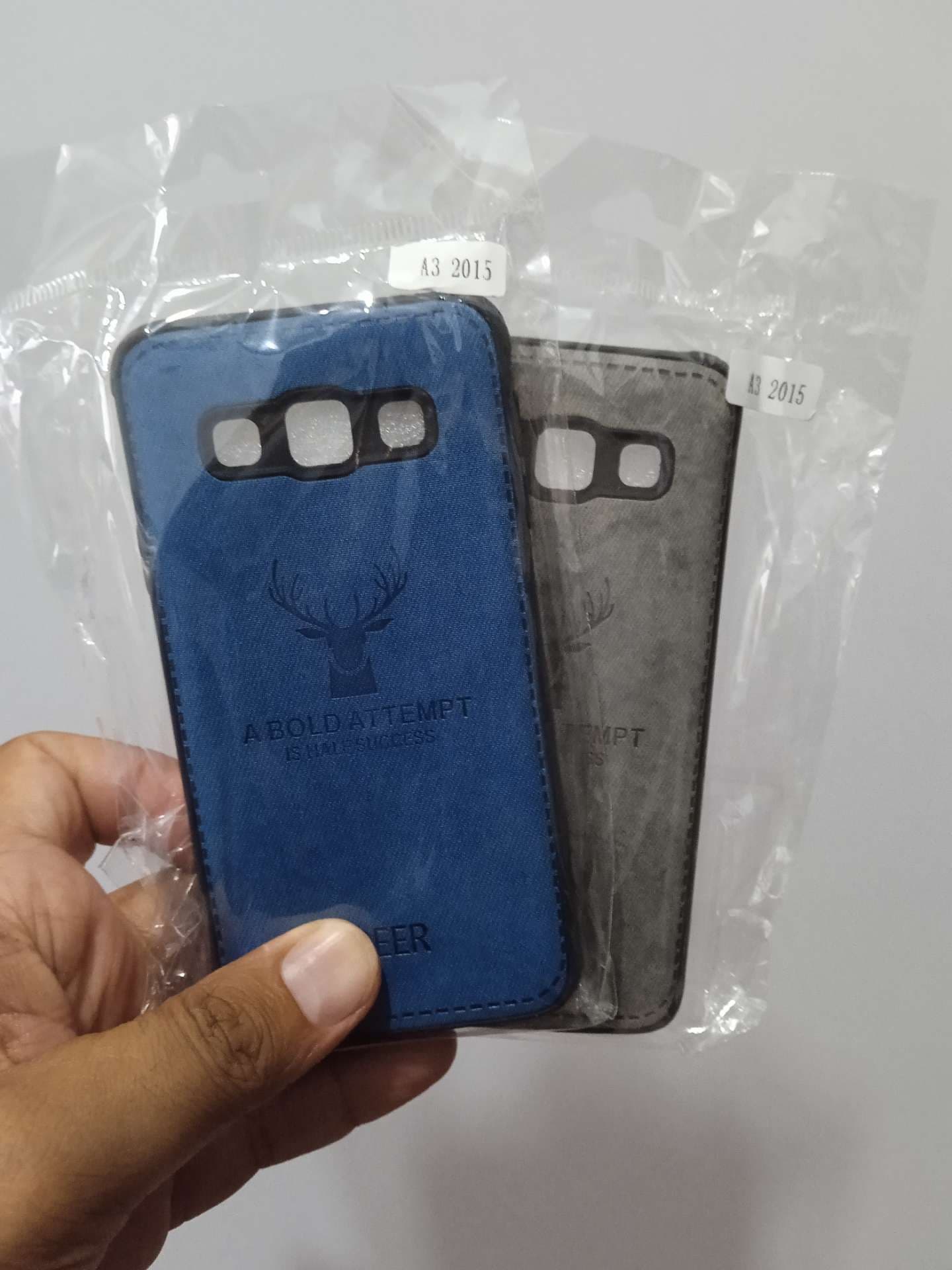 قاب چرمی پارچه ای طرح گوزن گوشی سامسونگ Samsung A3 2015/A300