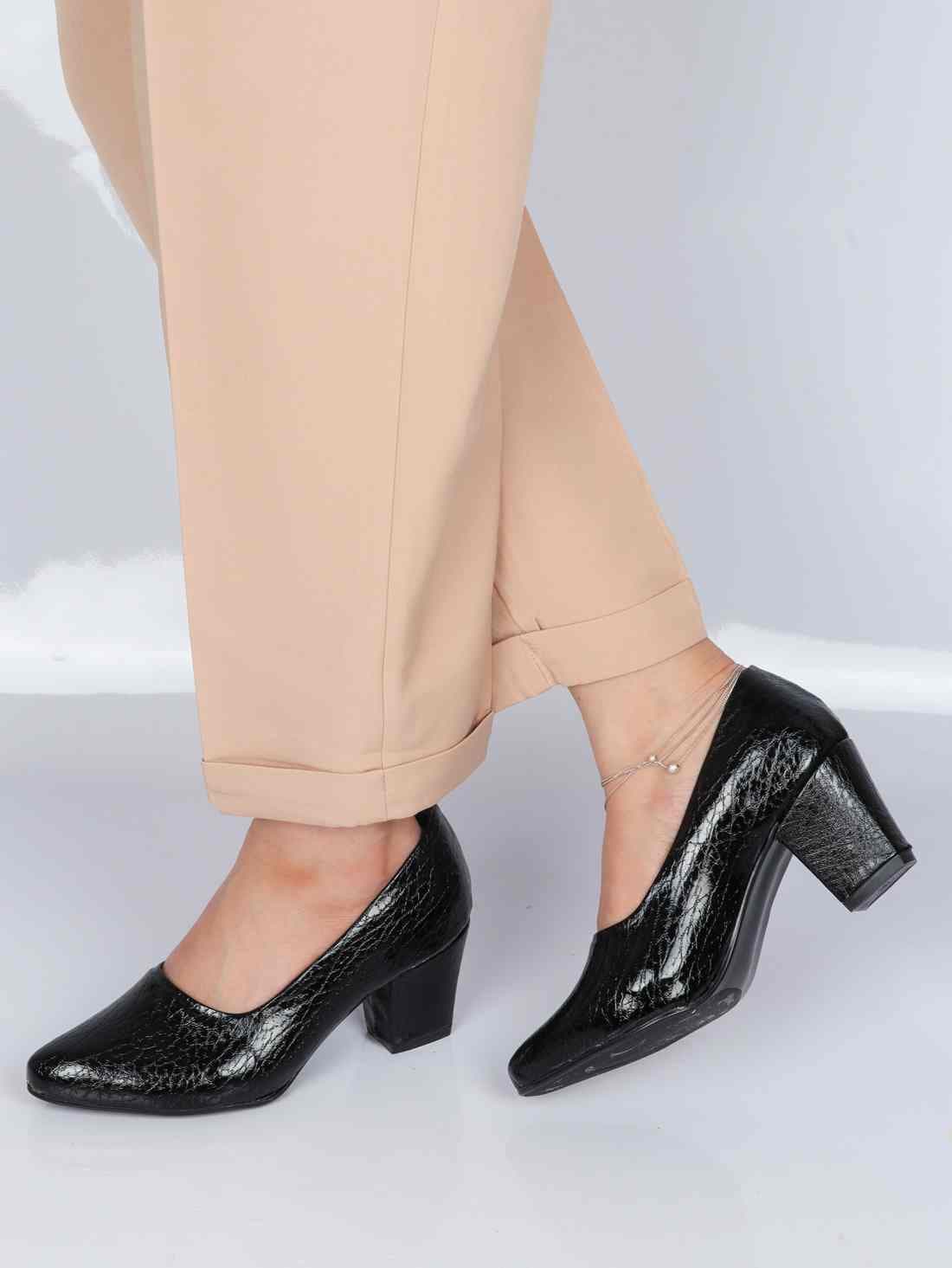 کفش پاشنه تورنتو (پوستماری)