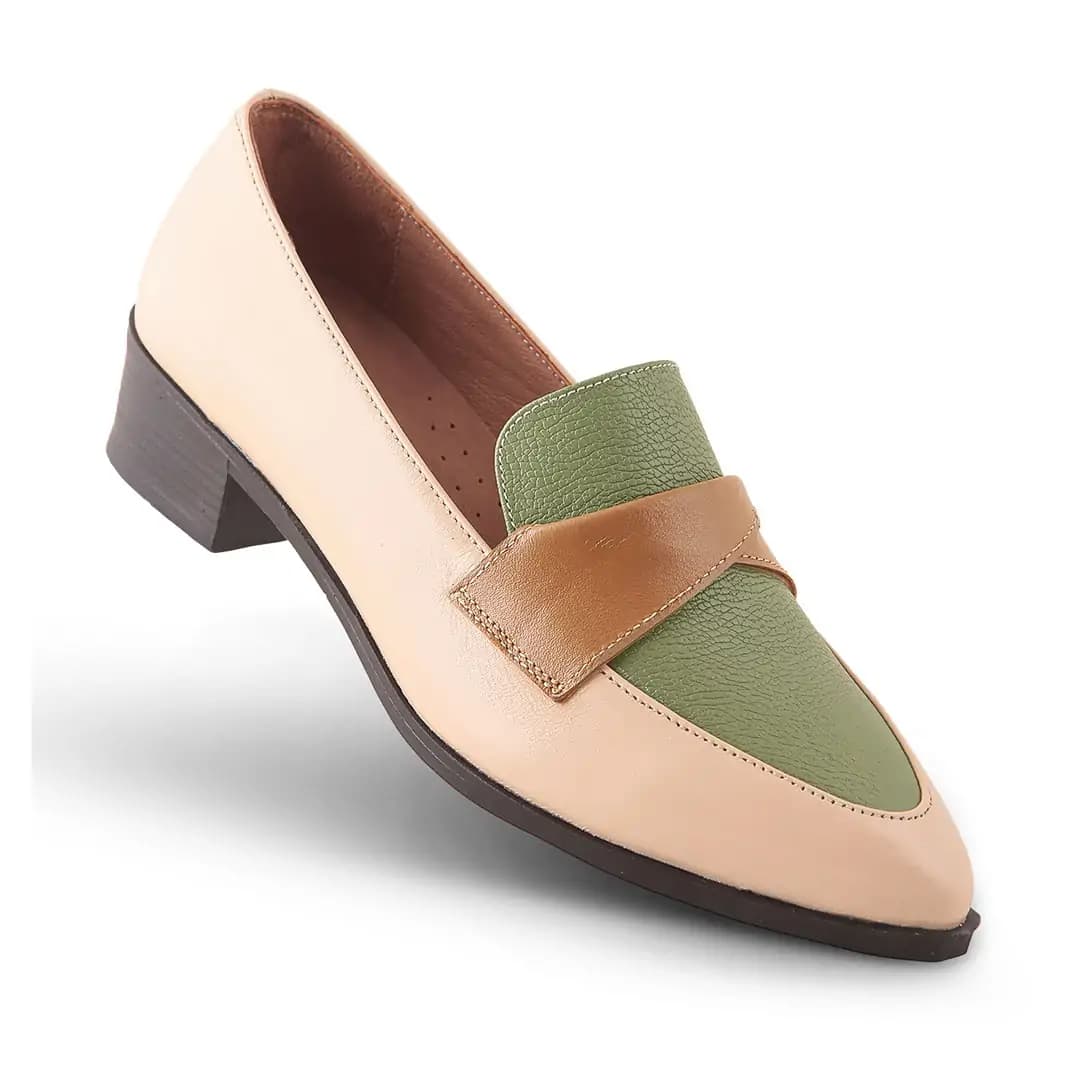 کفش پاشنه دار زنانه چرم یلسان مدل جانت کد 666-MC