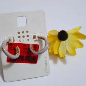 گوشواره میخی برند six