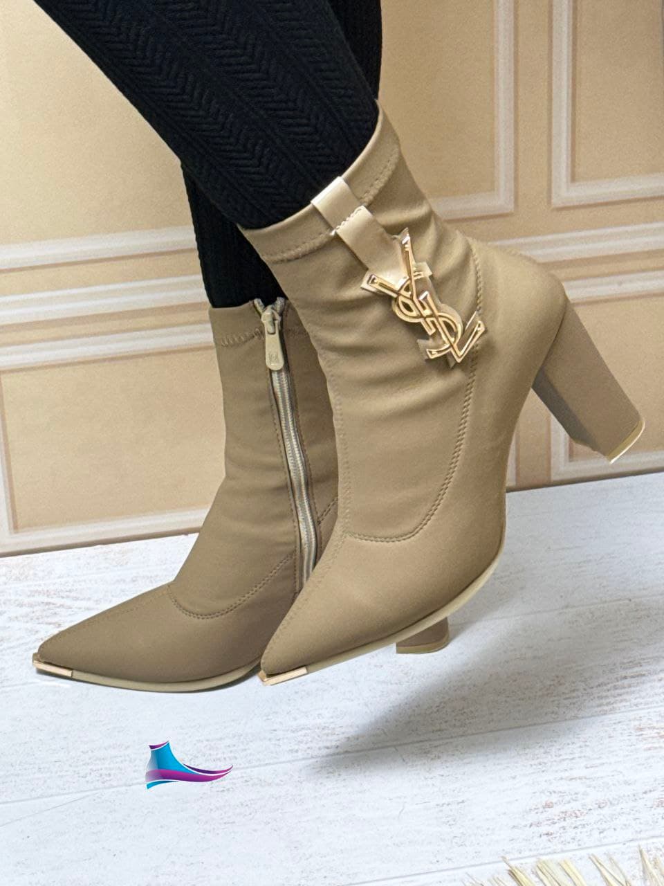 مجلسی پاشنه ۹ سانت اورجینال فوق لاکچری