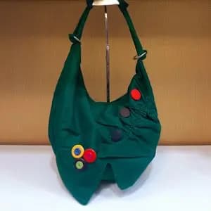 کیف اسپرت دکمهای سبز