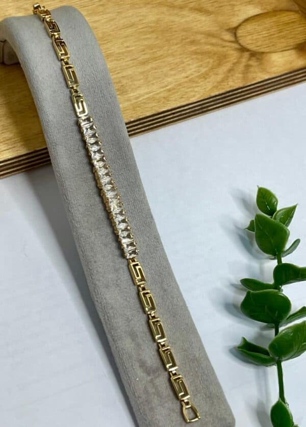 دستبند استیل نگین دار رنگ ثابت برند Stainless steel