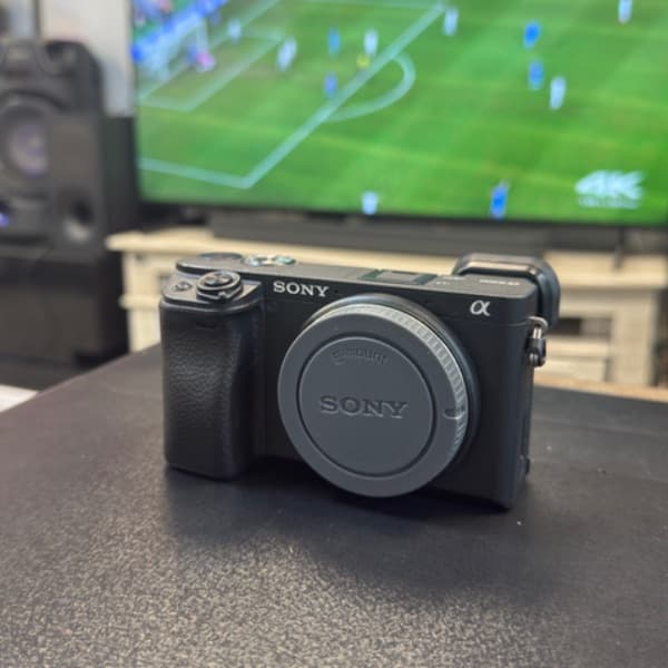 دوربین دست دوم Sony a6400 Mirrorless Camera (21000 شات)